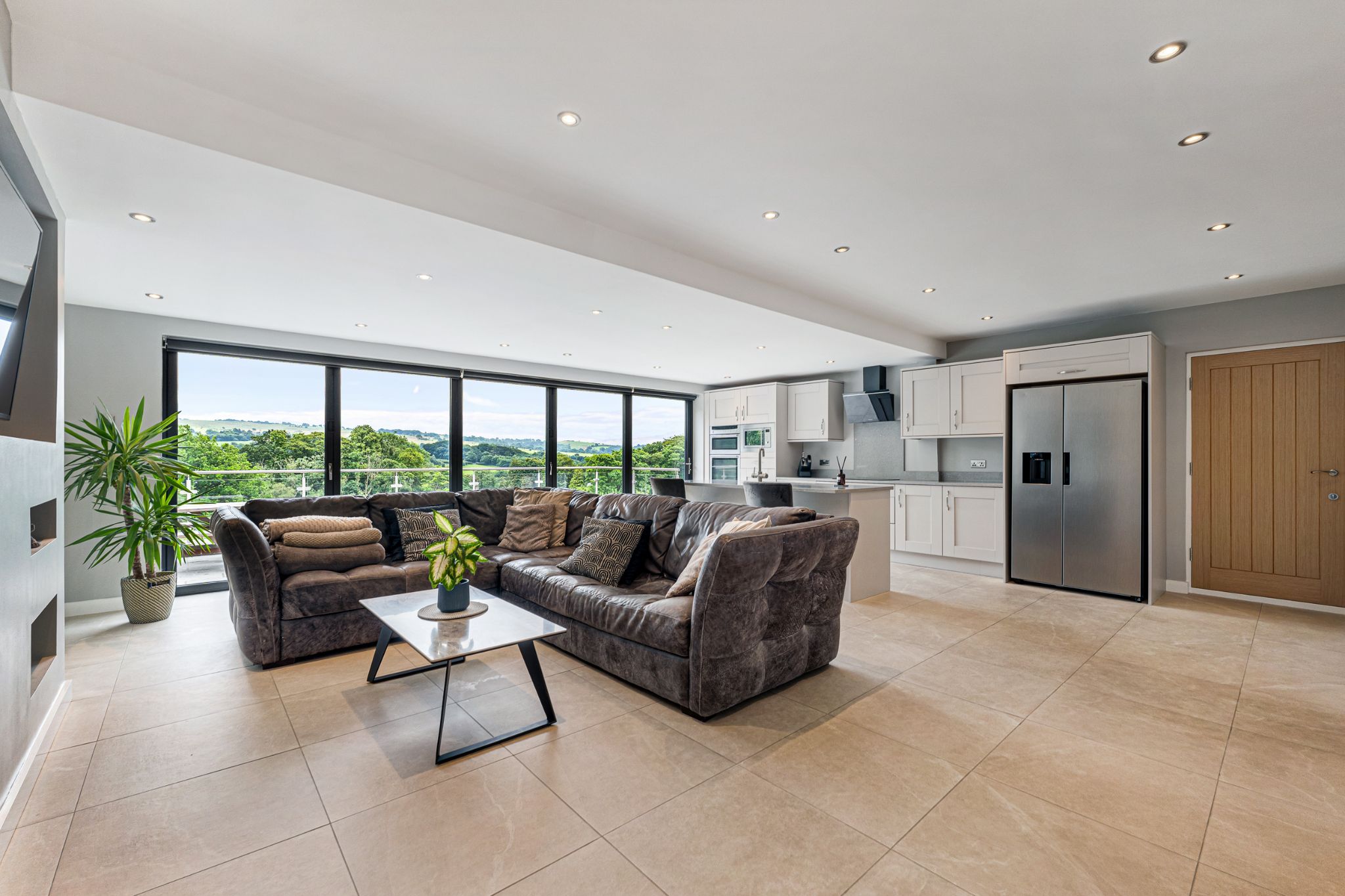 3 bedroom detached house SSTC in Bolton - Photograph 9.