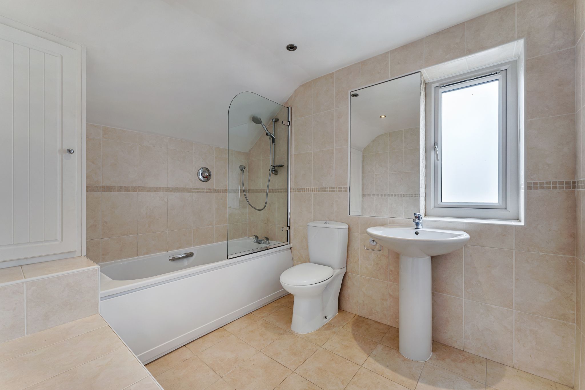 3 bedroom detached house SSTC in Bolton - Photograph 39.