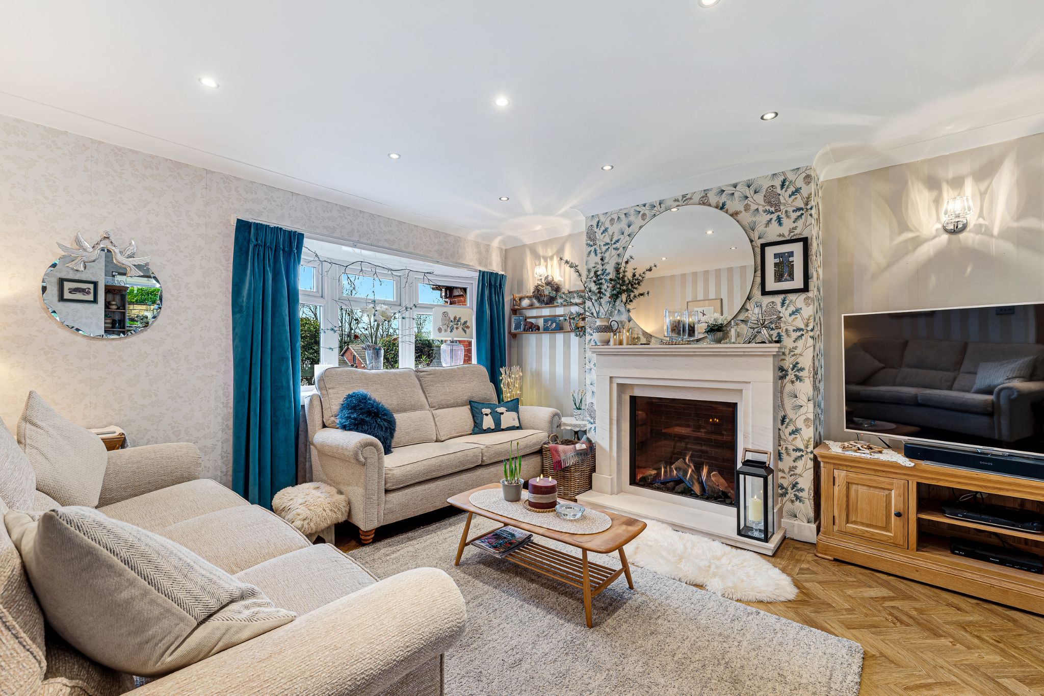 3 bedroom detached house Sale Agreed in Bolton - Photograph 5.