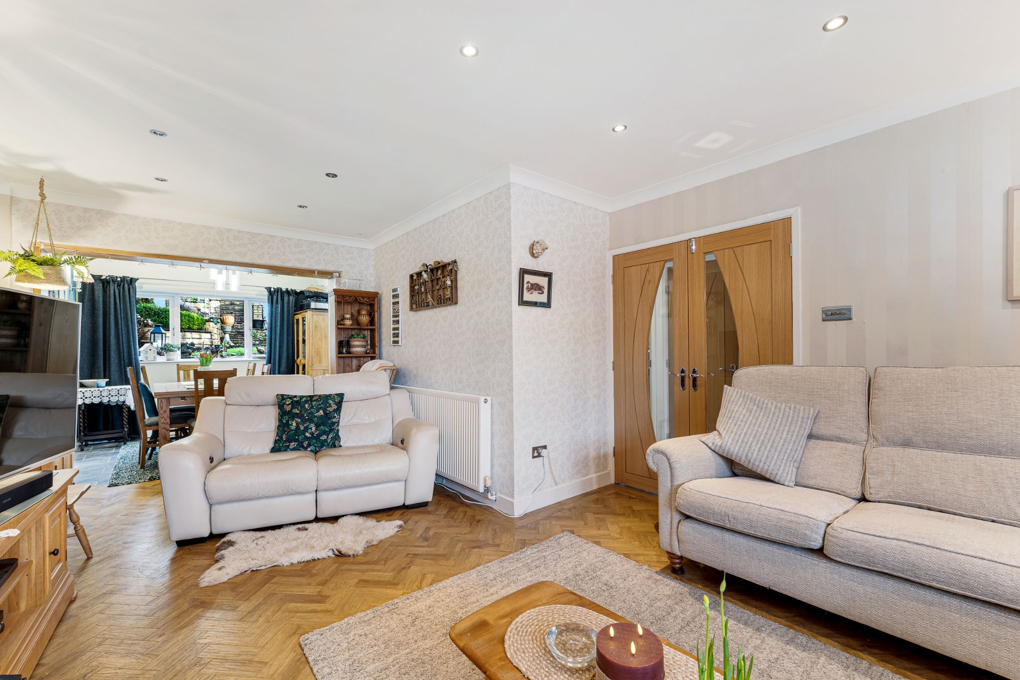 3 bedroom detached house Sale Agreed in Bolton - Photograph 7.
