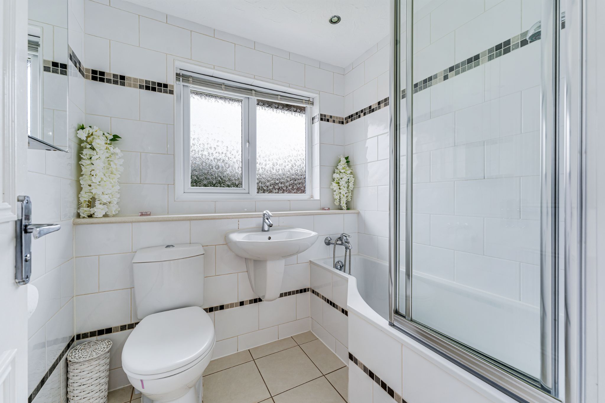 3 bedroom semi-detached house Sale Agreed in Bolton - Photograph 24.