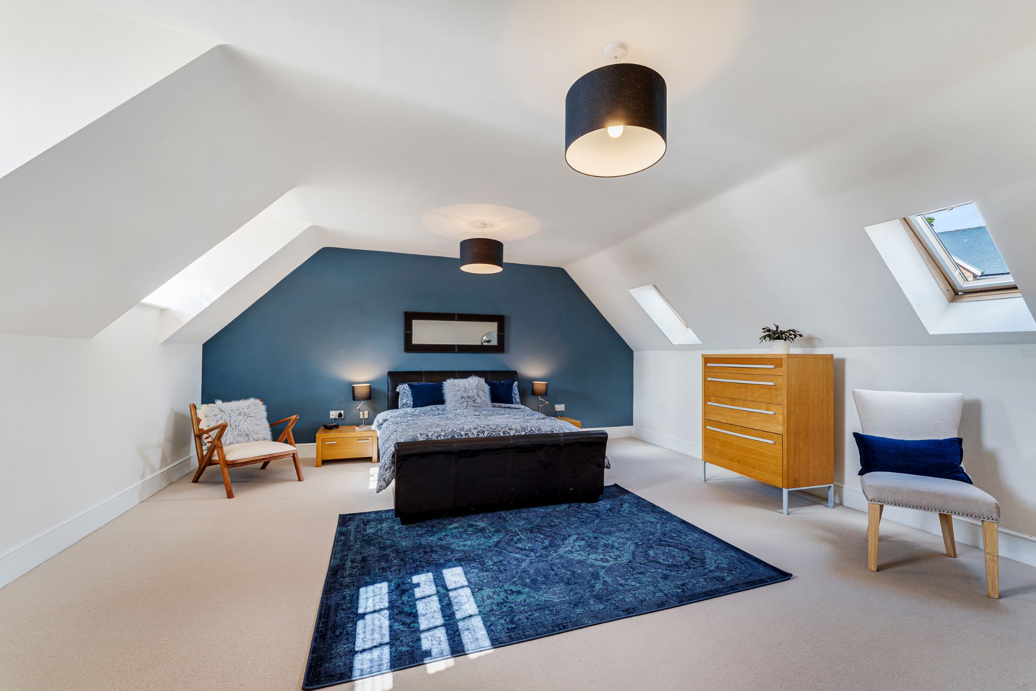 5 bedroom detached house Sale Agreed in Bolton - Photograph 27.