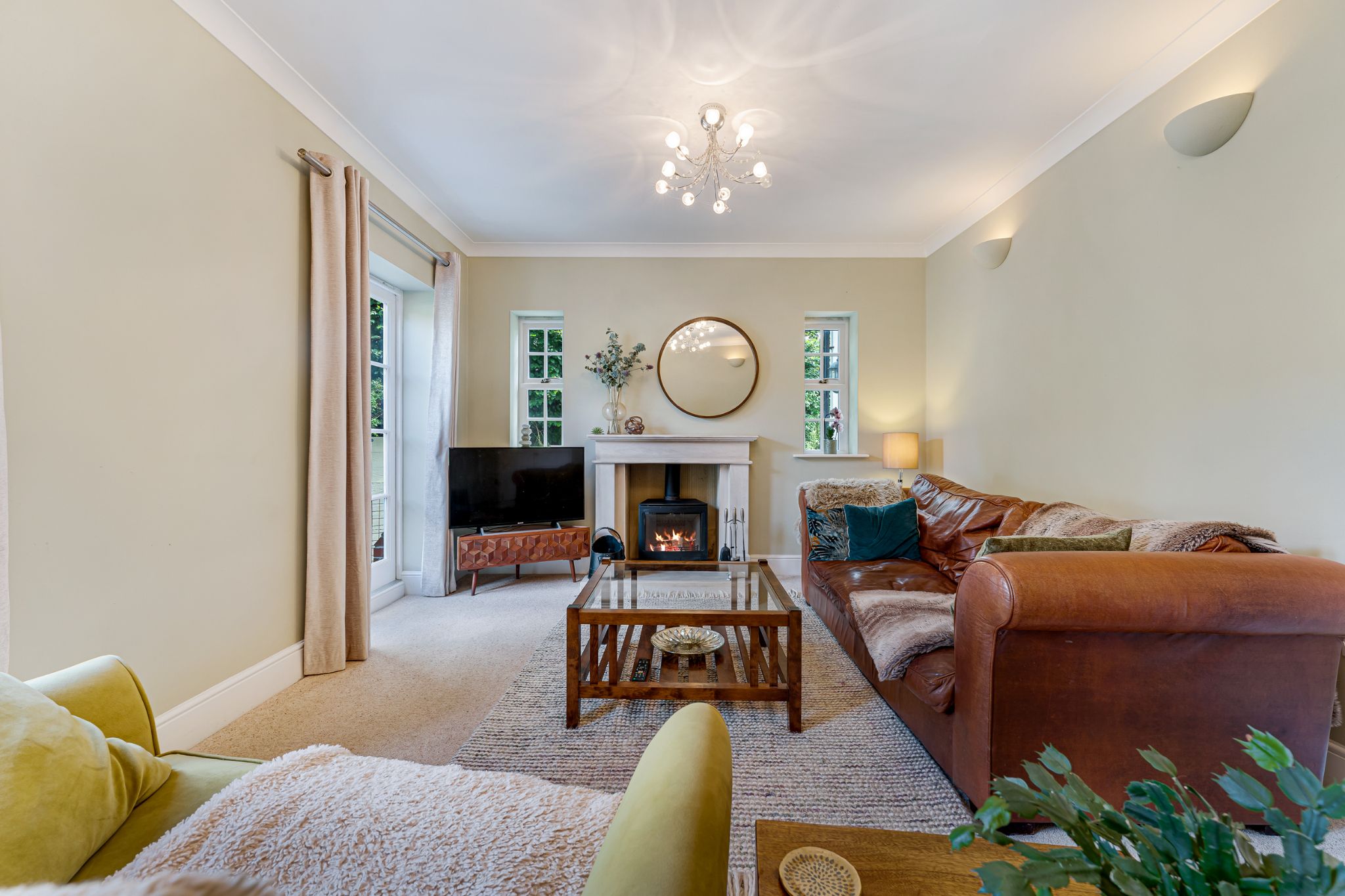 5 bedroom detached house Sale Agreed in Bolton - Photograph 7.