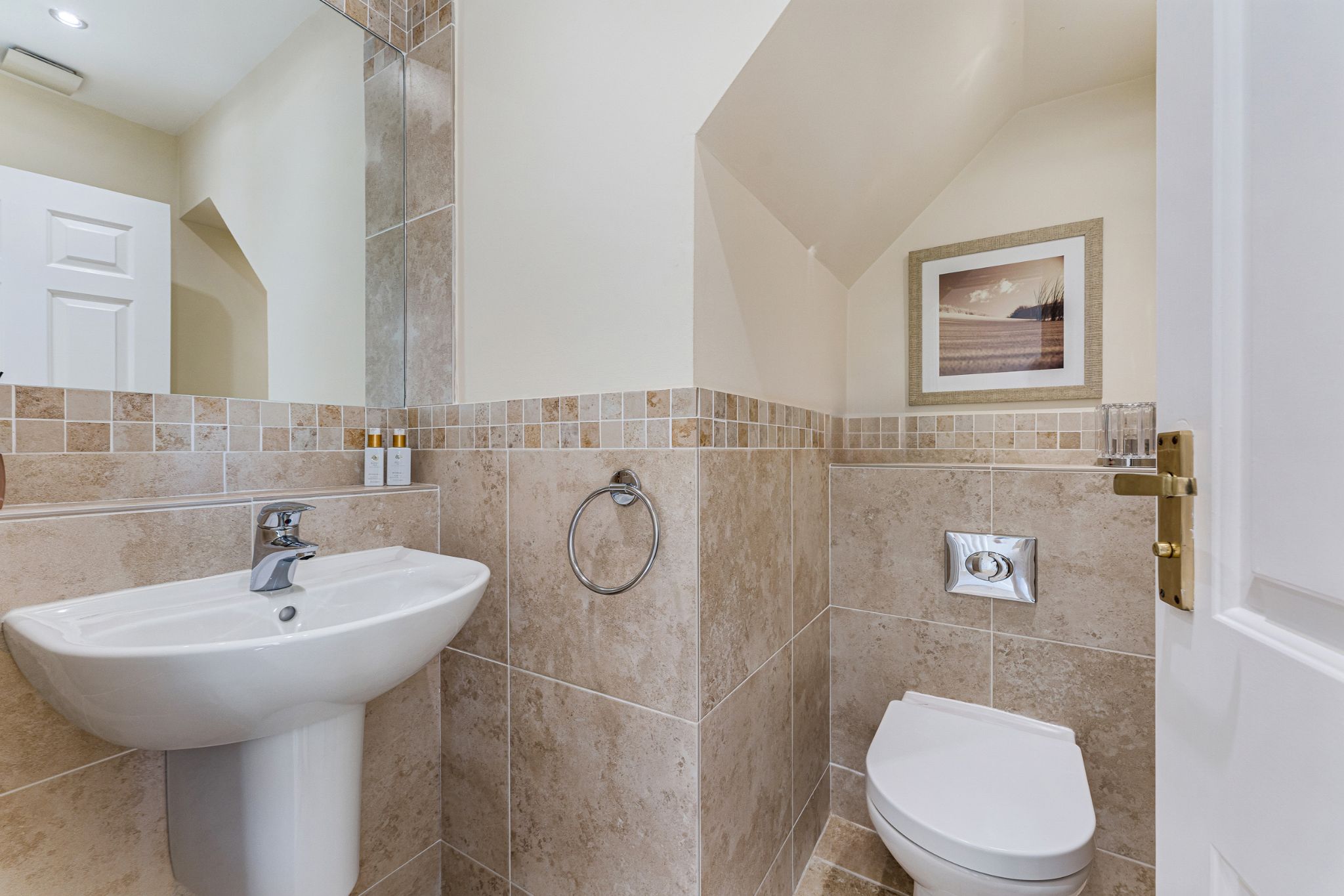 4 bedroom detached house Sale Agreed in Bolton - Photograph 25.