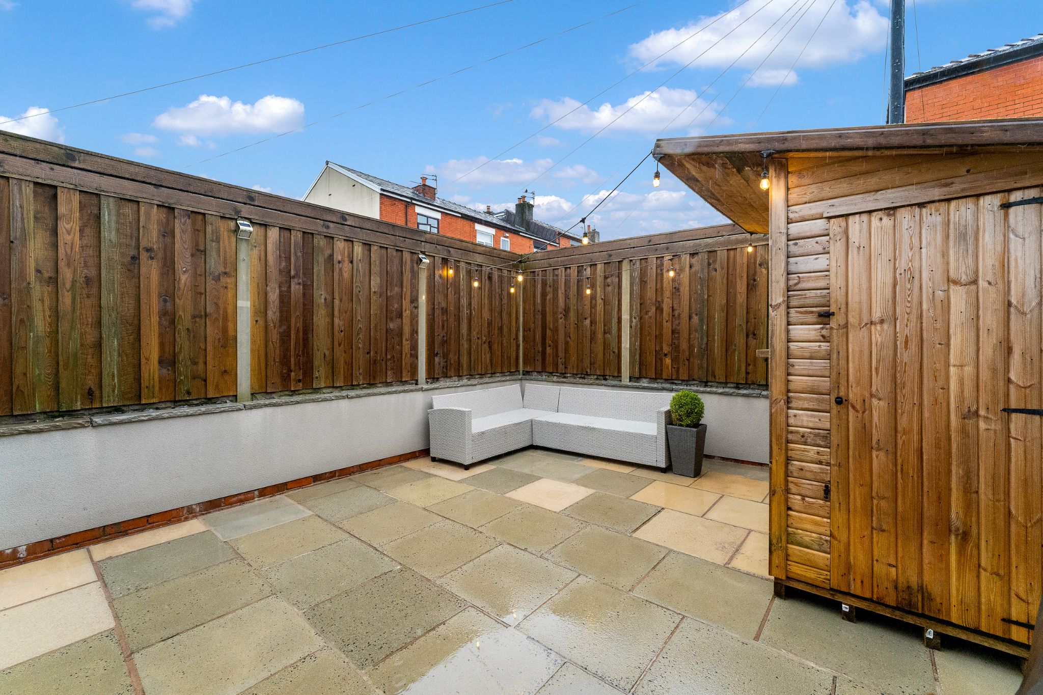 3 bedroom end terraced house Sale Agreed in Bolton - Photograph 36.