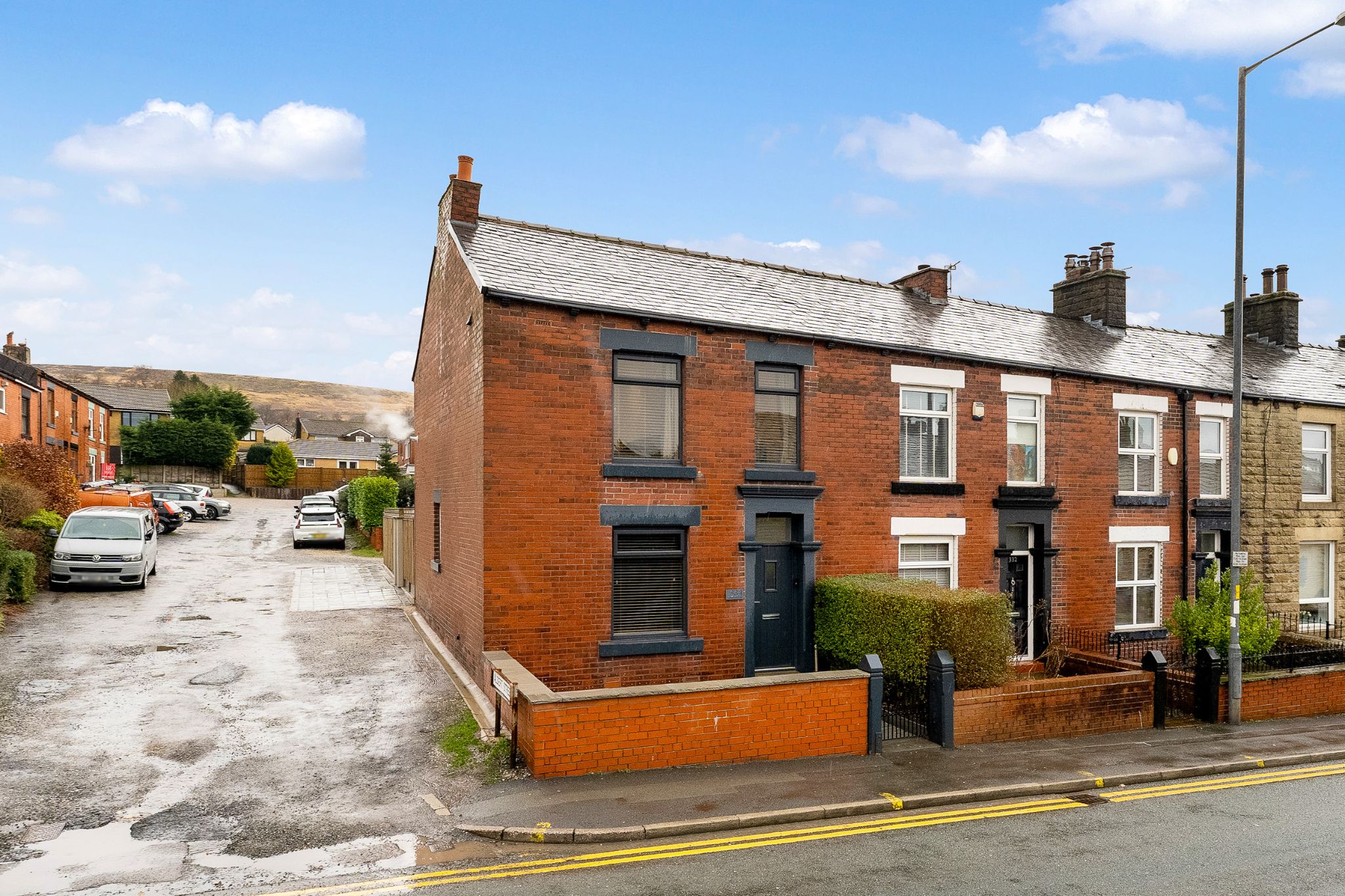 3 bedroom end terraced house Sale Agreed in Bolton - Photograph 2.