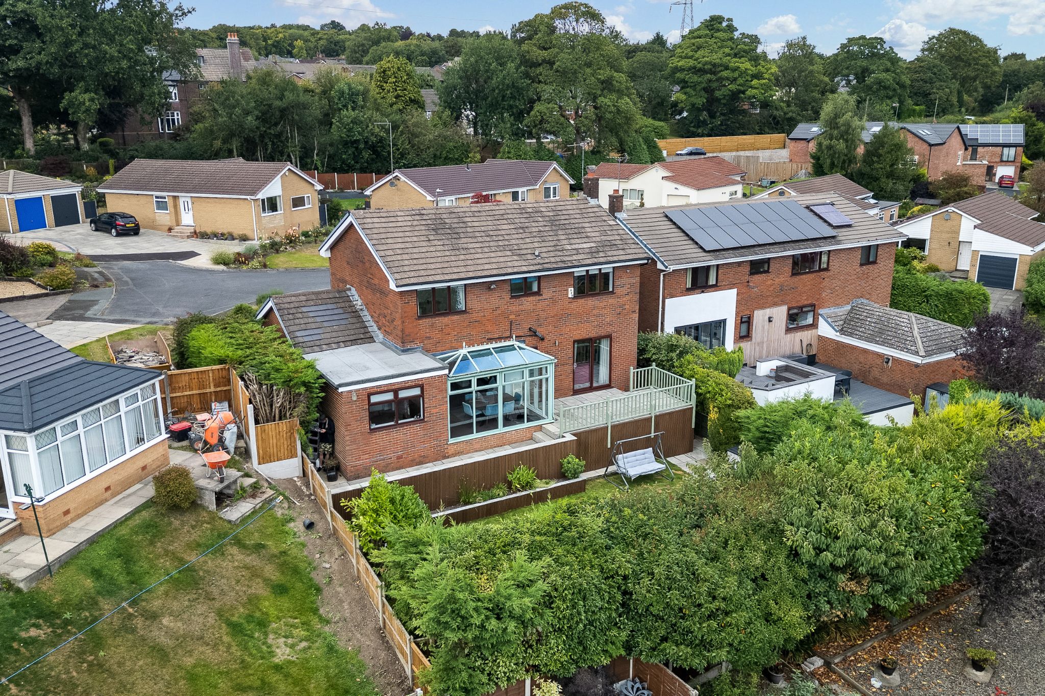4 bedroom detached house Sale Agreed in Bolton - Photograph 4.