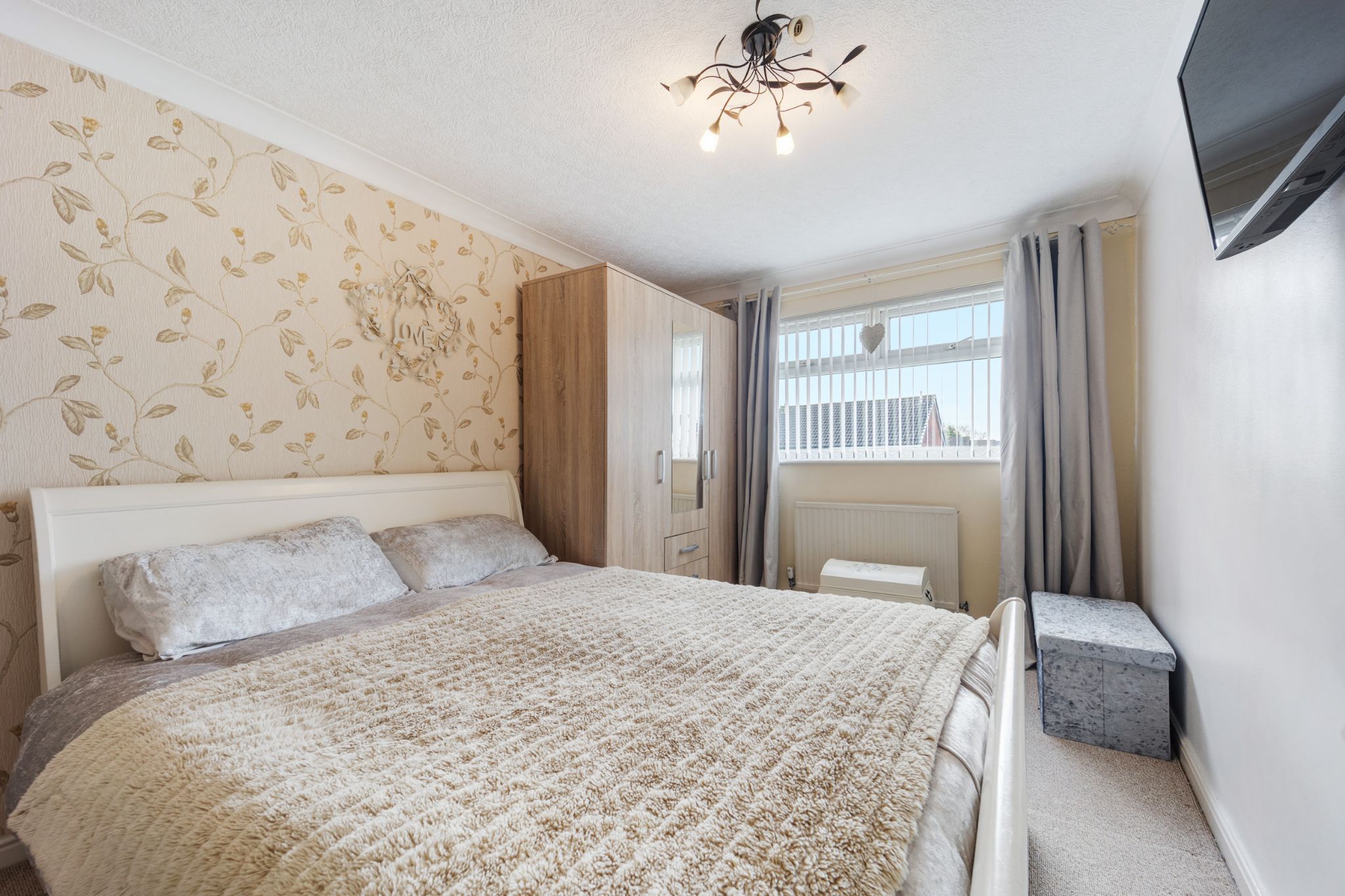 4 bedroom semi-detached house For Sale in Bolton - Photograph 20.