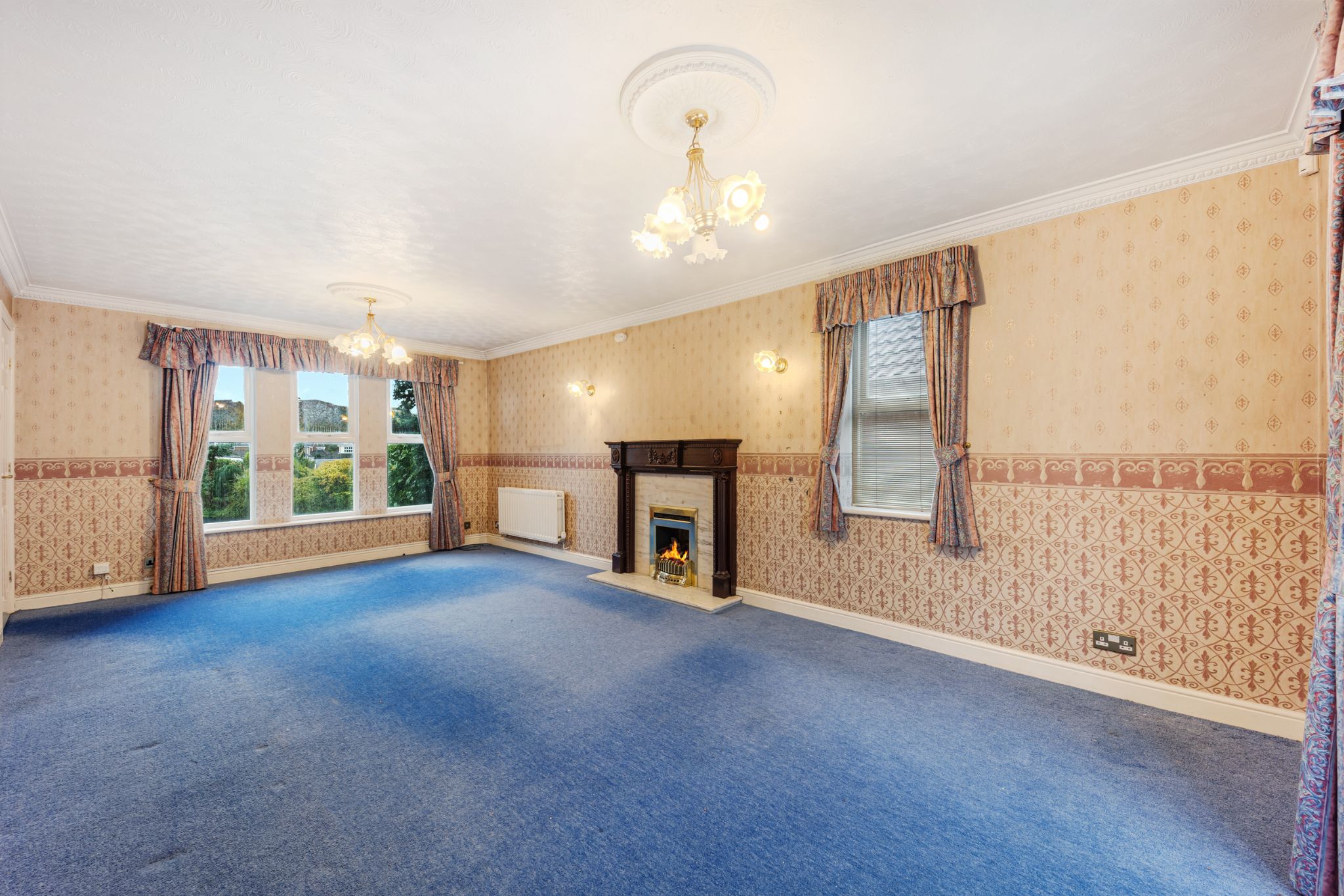 4 bedroom detached house For Sale in Bolton - Photograph 7.