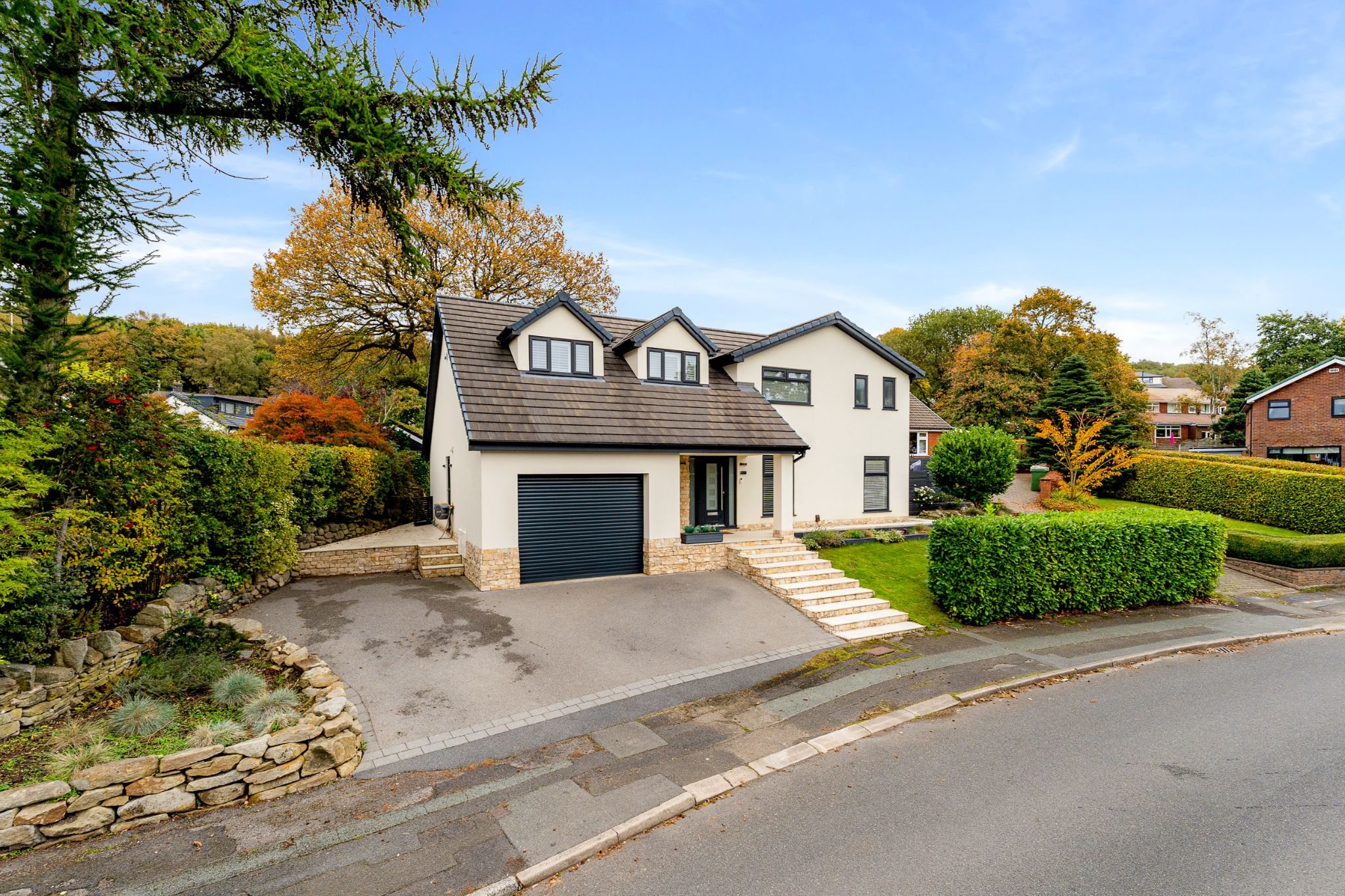 4 bedroom detached house Sale Agreed in Bolton - Photograph 3.