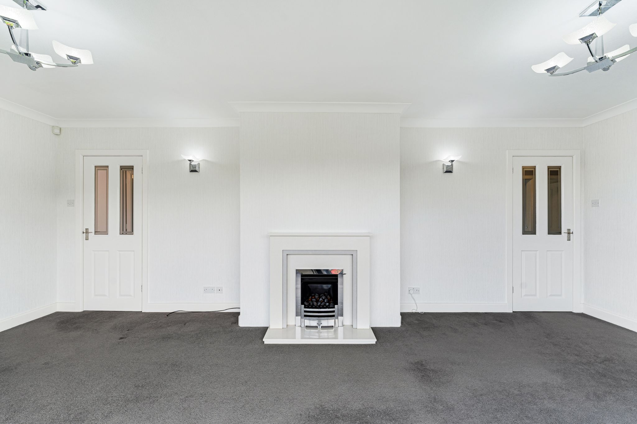 3 bedroom detached bungalow SSTC in Bolton - Photograph 6.
