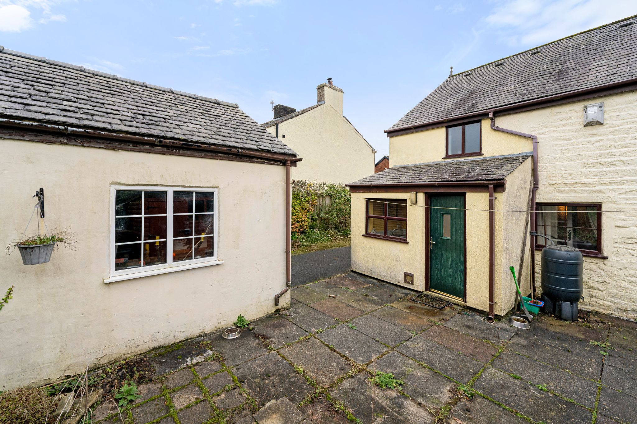 3 bedroom semi-detached house Sale Agreed in Bolton - Photograph 25.