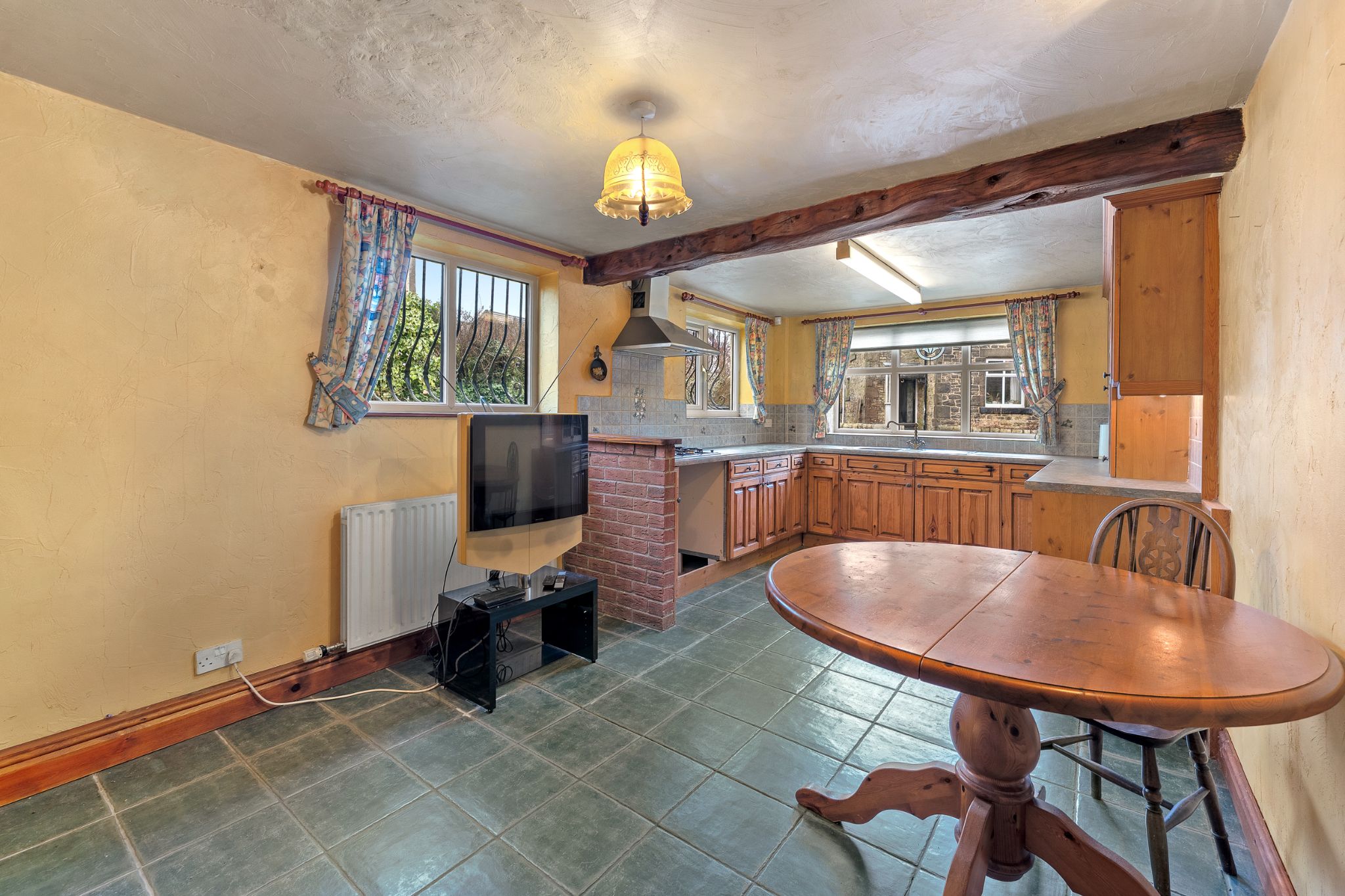3 bedroom semi-detached house Sale Agreed in Bolton - Photograph 9.
