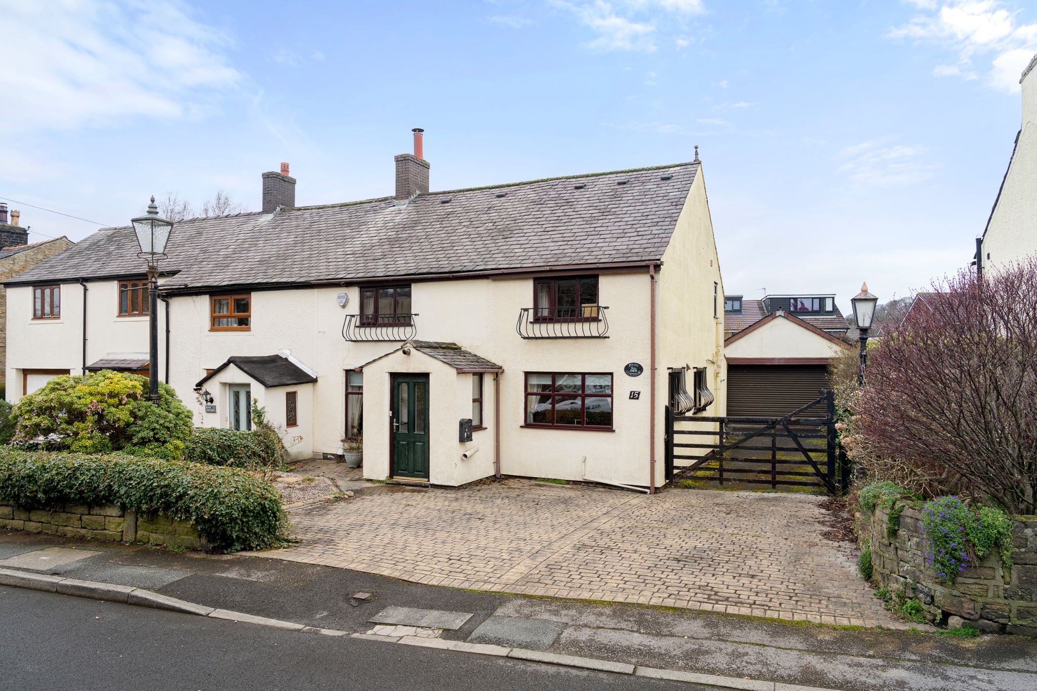 3 bedroom semi-detached house Sale Agreed in Bolton - Photograph 1.