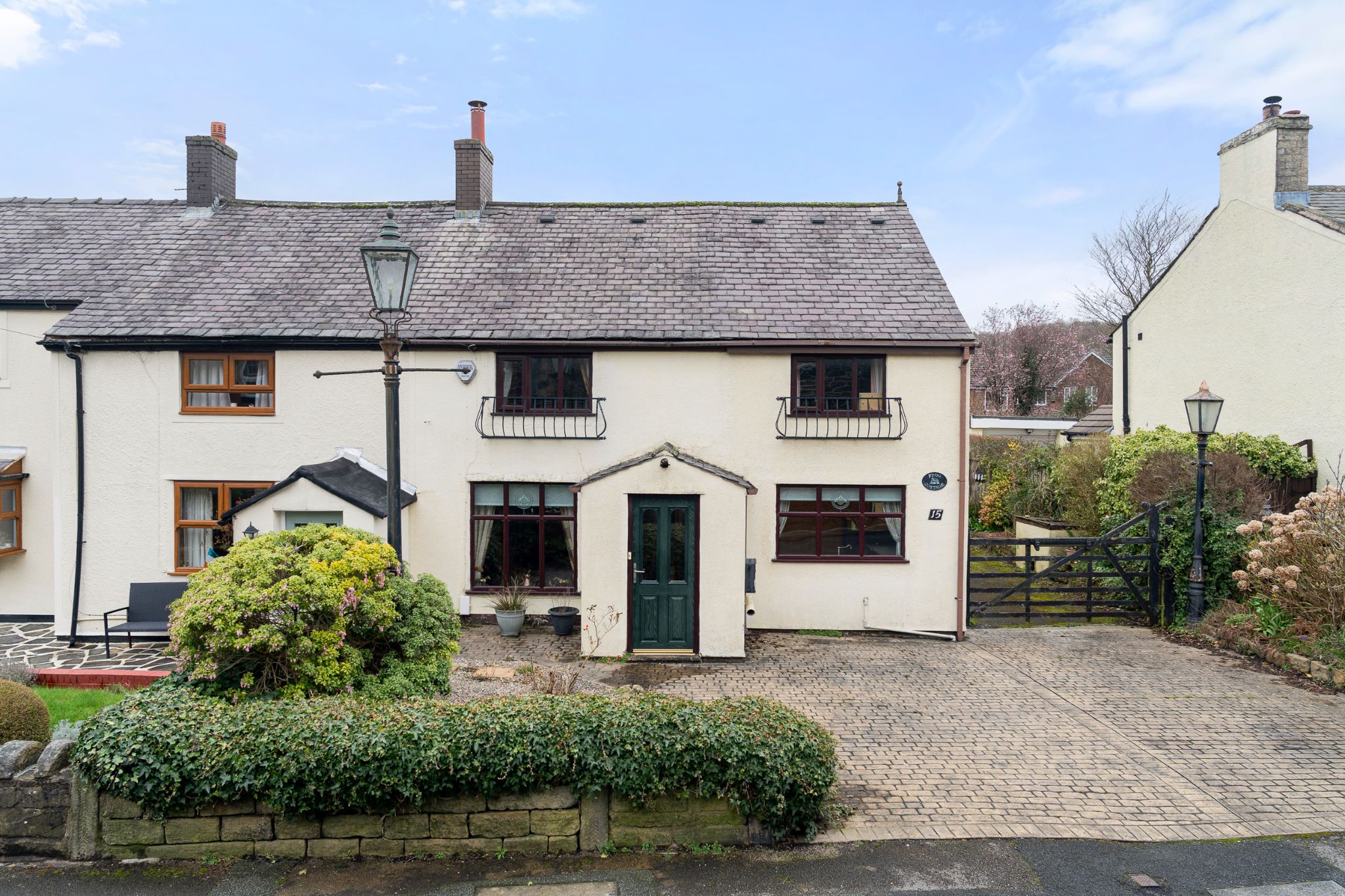 3 bedroom semi-detached house Sale Agreed in Bolton - Photograph 2.