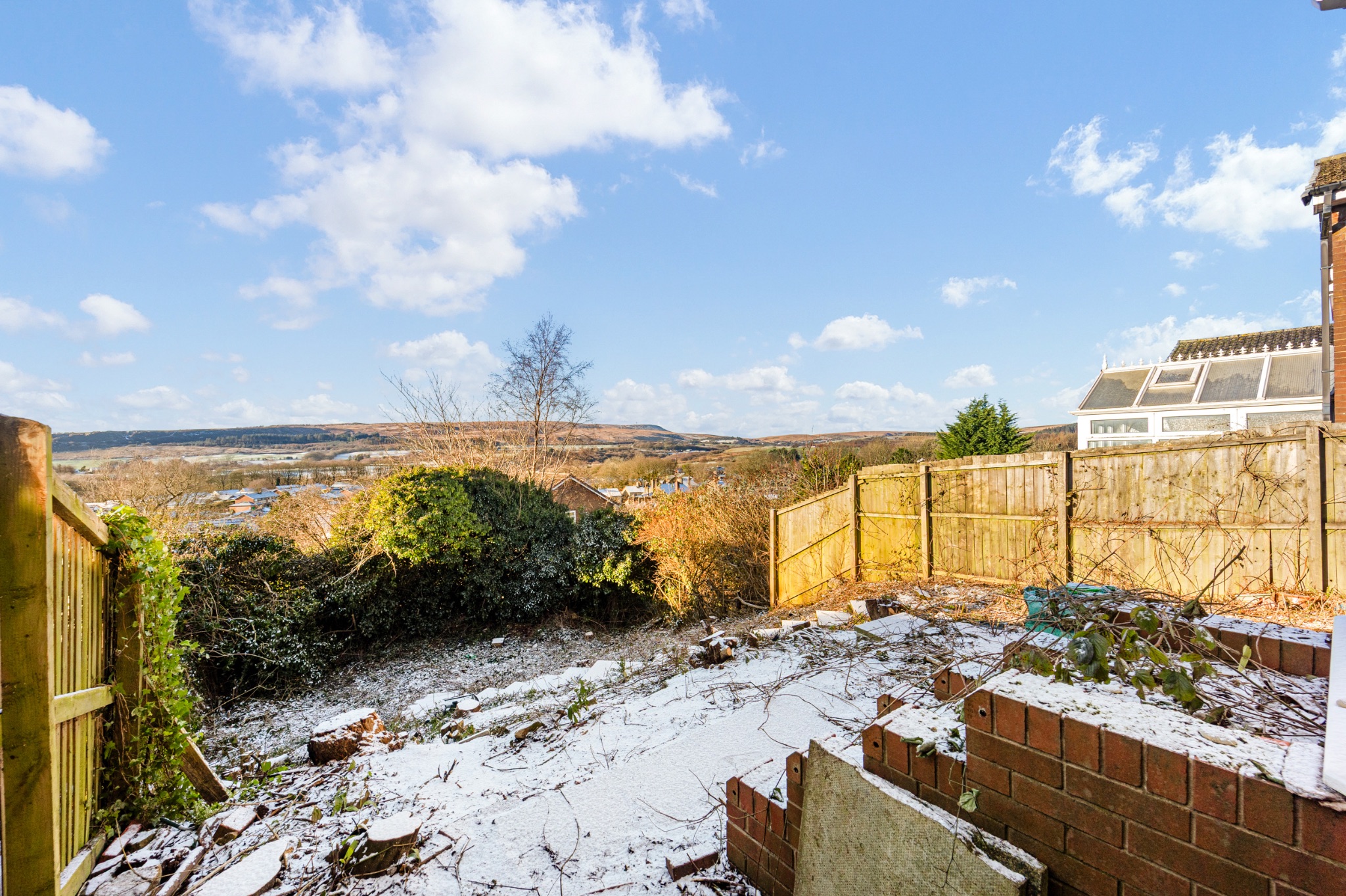 3 bedroom detached house Sale Agreed in Bolton - Photograph 10.