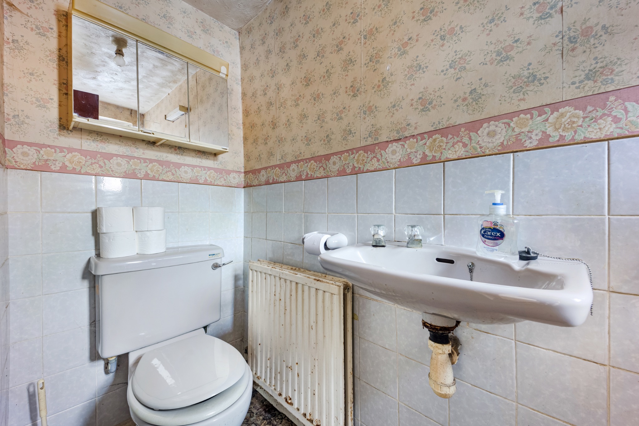 3 bedroom detached house Sale Agreed in Bolton - Photograph 14.