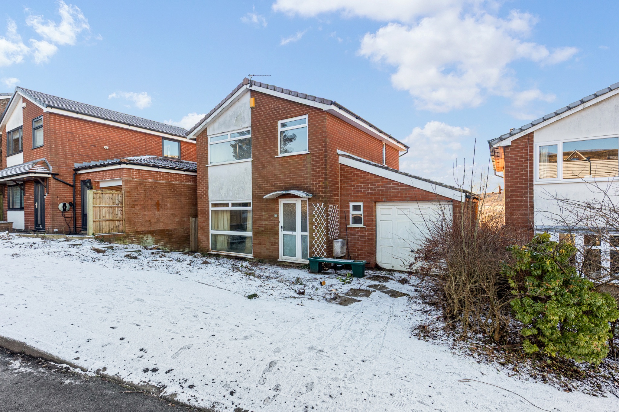 3 bedroom detached house Sale Agreed in Bolton - Photograph 9.