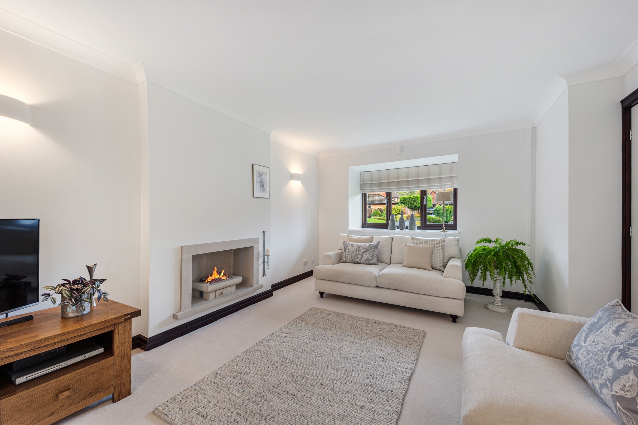 4 bedroom detached house SSTC in Bolton - Photograph 4.