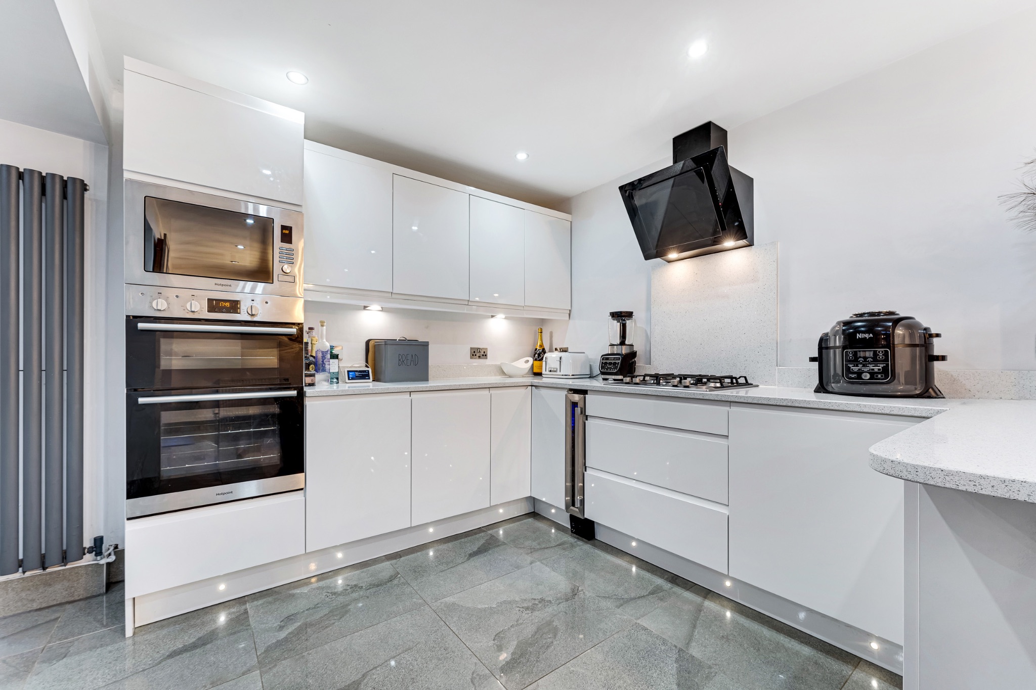 4 bedroom detached house For Sale in Bolton - Photograph 28.