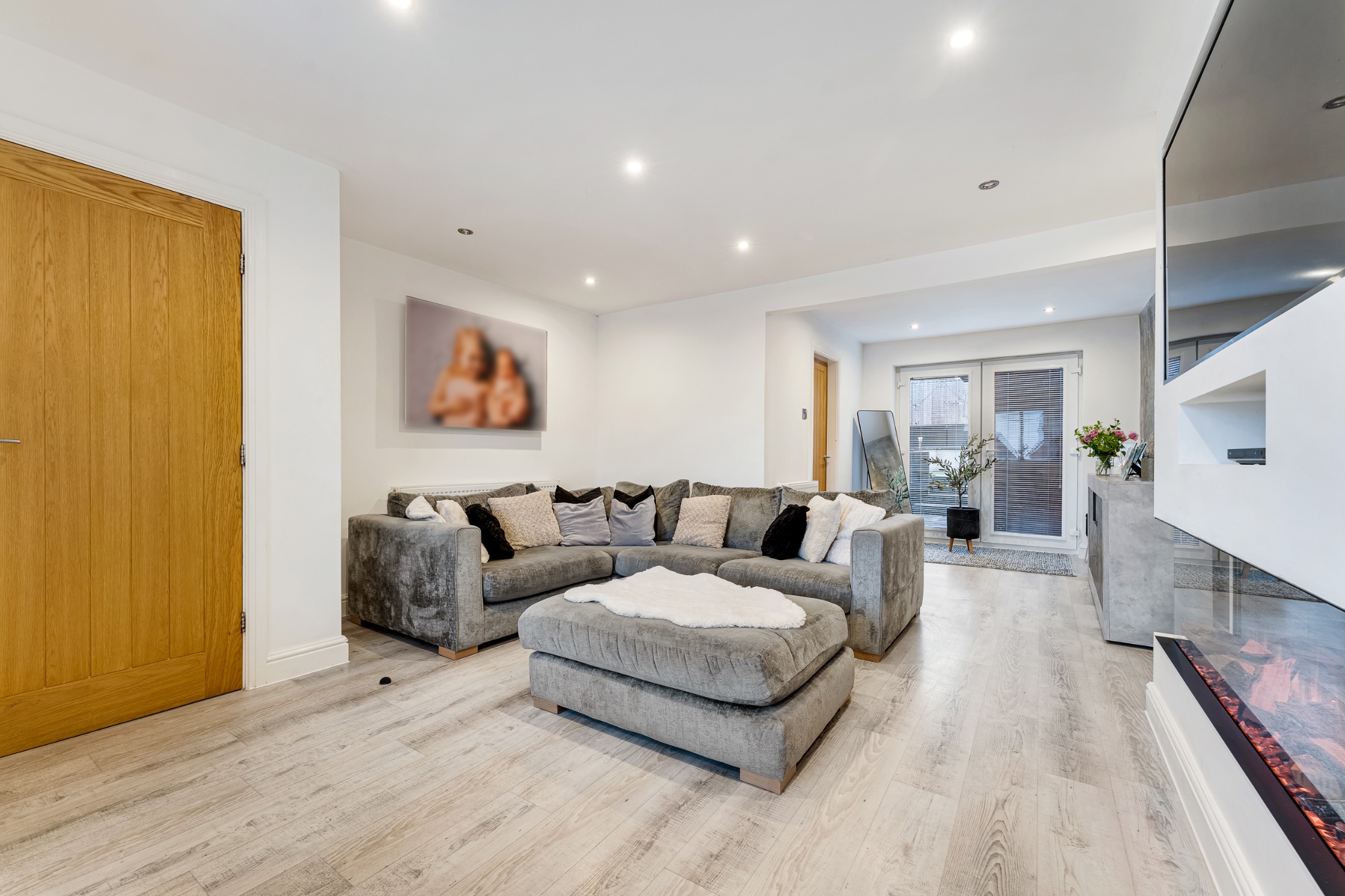 4 bedroom detached house For Sale in Bolton - Photograph 22.