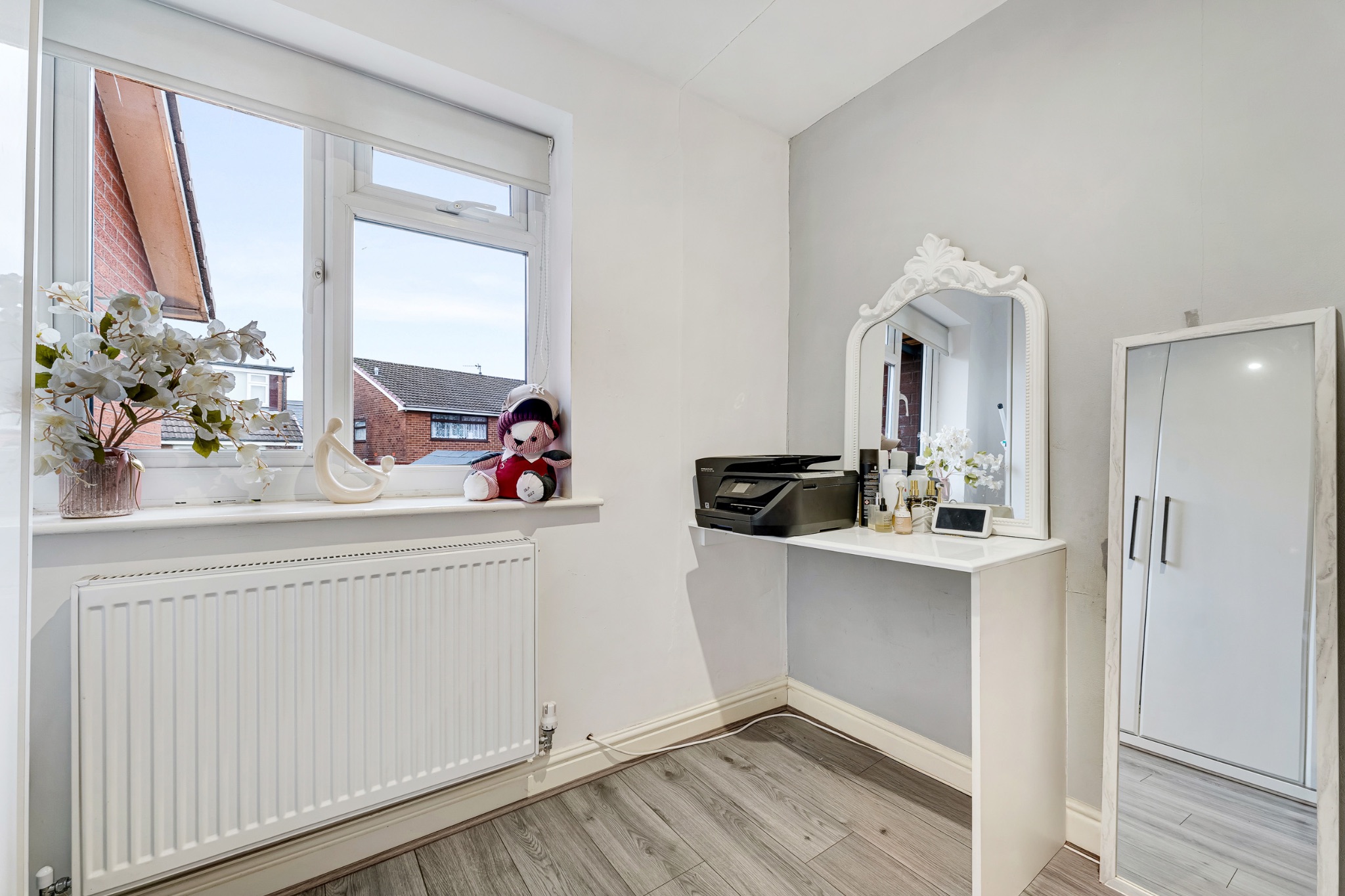 4 bedroom detached house For Sale in Bolton - Photograph 23.