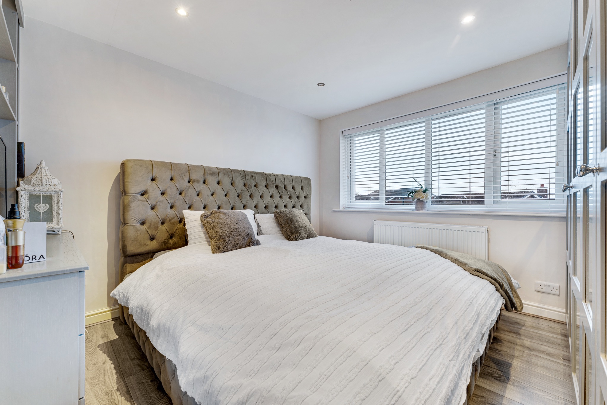 4 bedroom detached house For Sale in Bolton - Photograph 5.