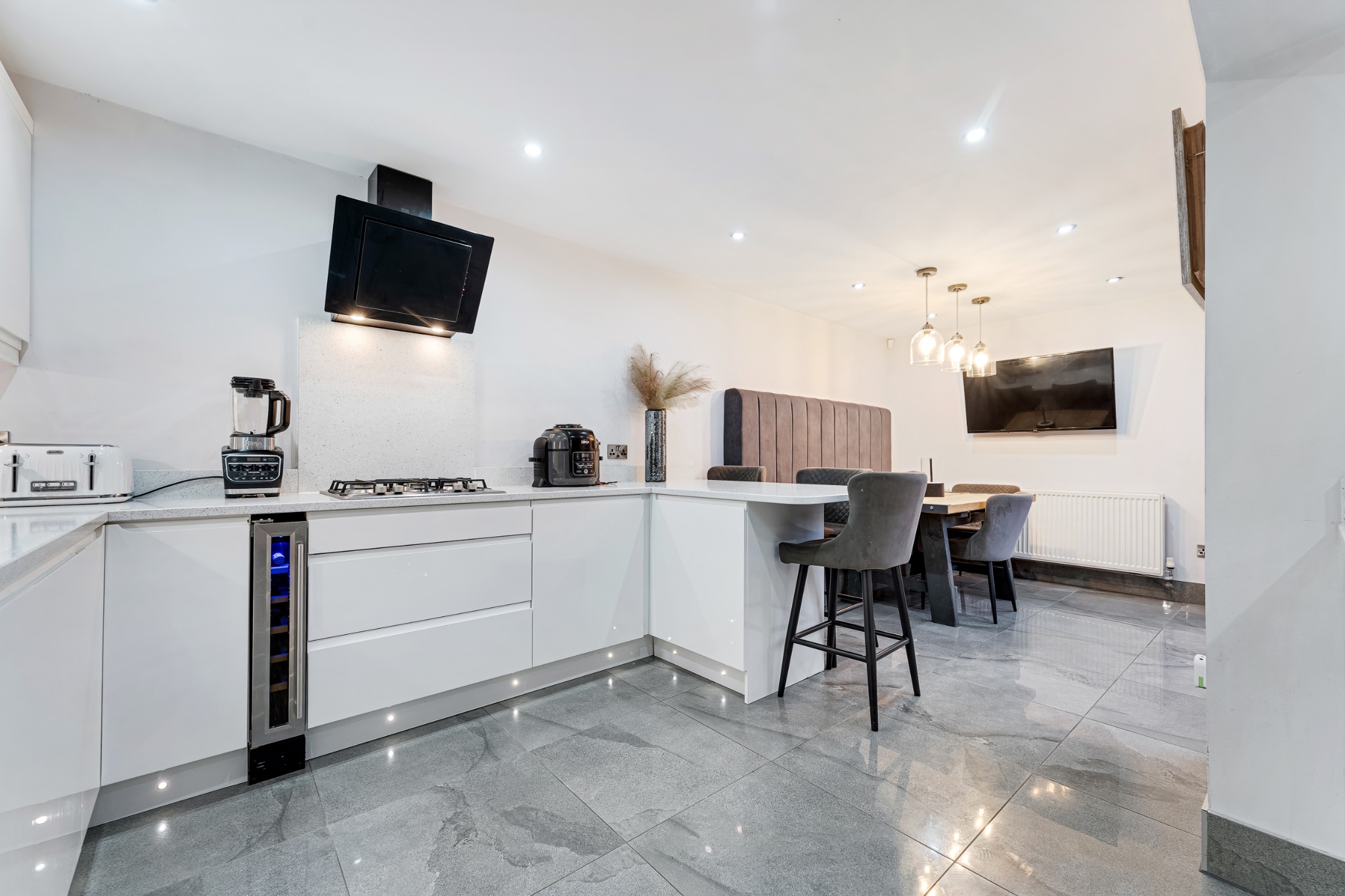 4 bedroom detached house For Sale in Bolton - Photograph 3.