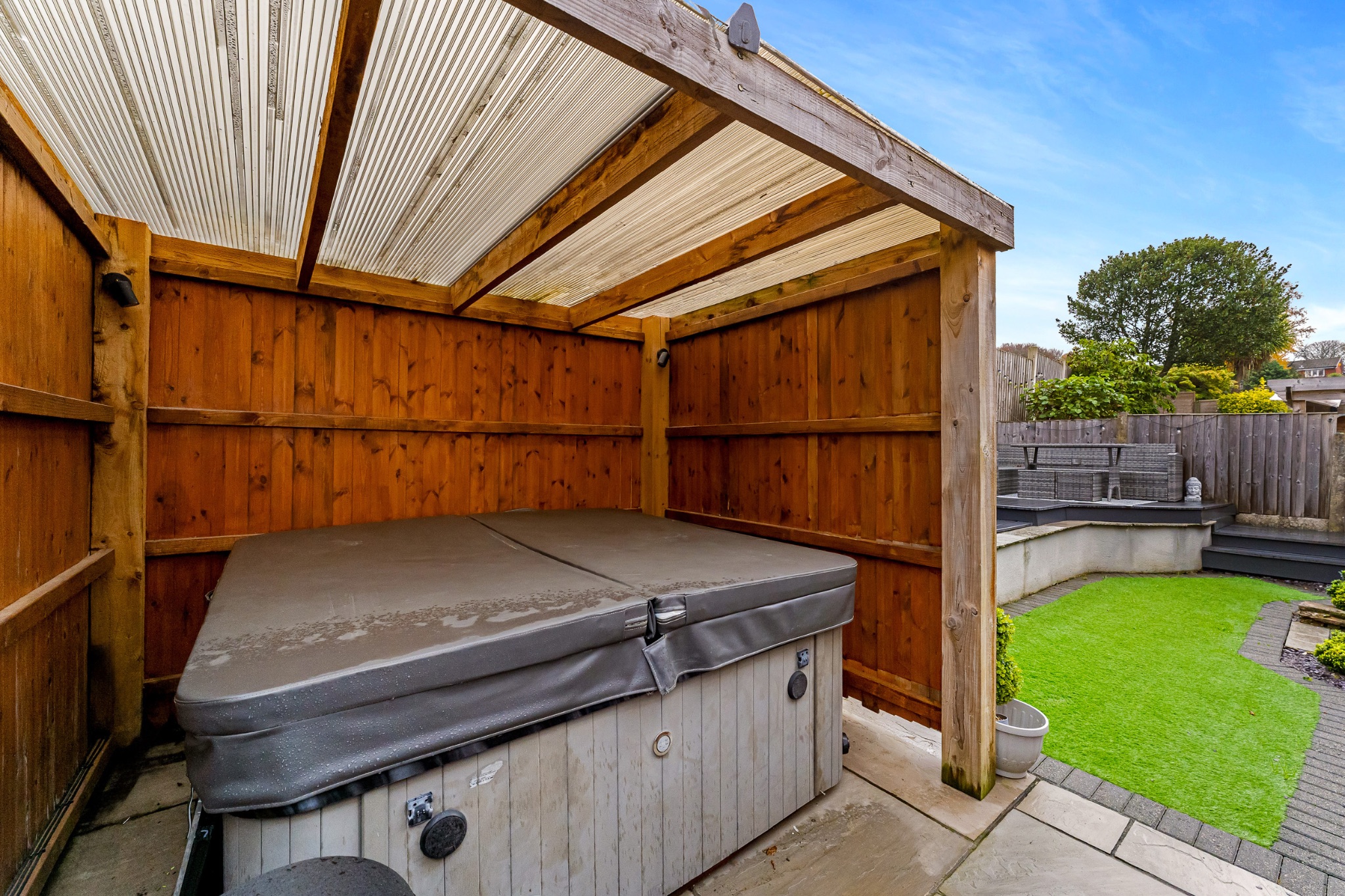 4 bedroom detached house For Sale in Bolton - Photograph 20.