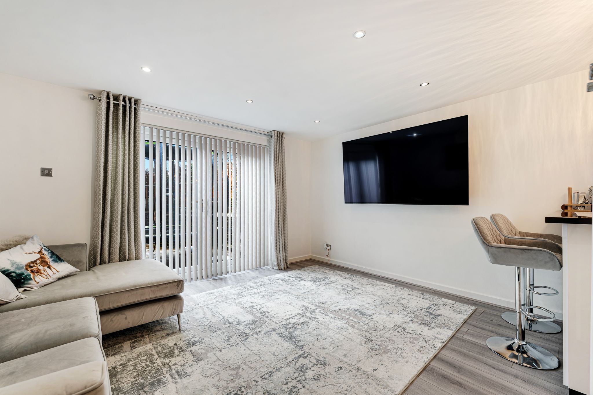 4 bedroom semi-detached house For Sale in Bolton - Photograph 6.