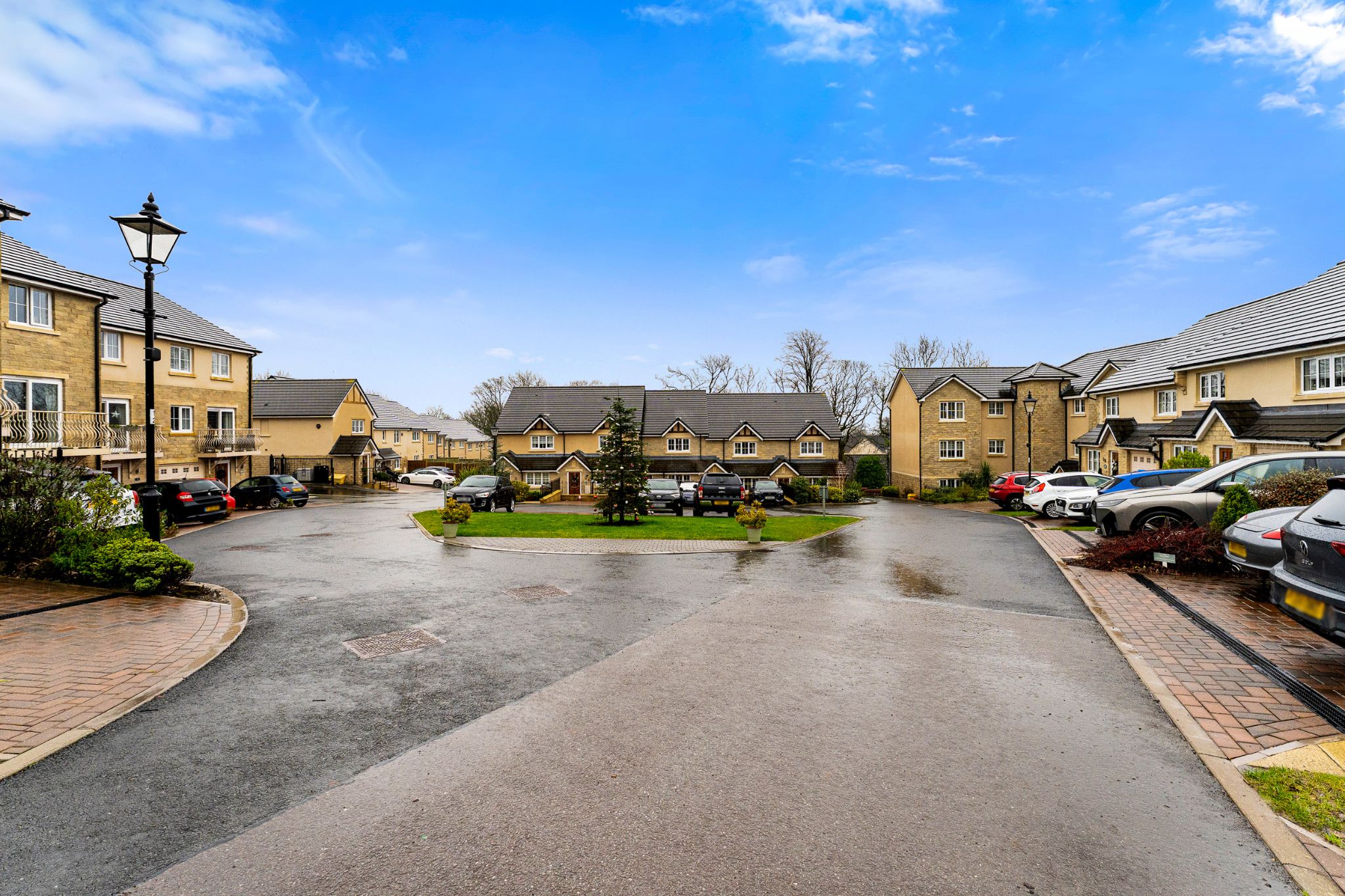 3 bedroom mews house For Sale in Bolton - Photograph 36.