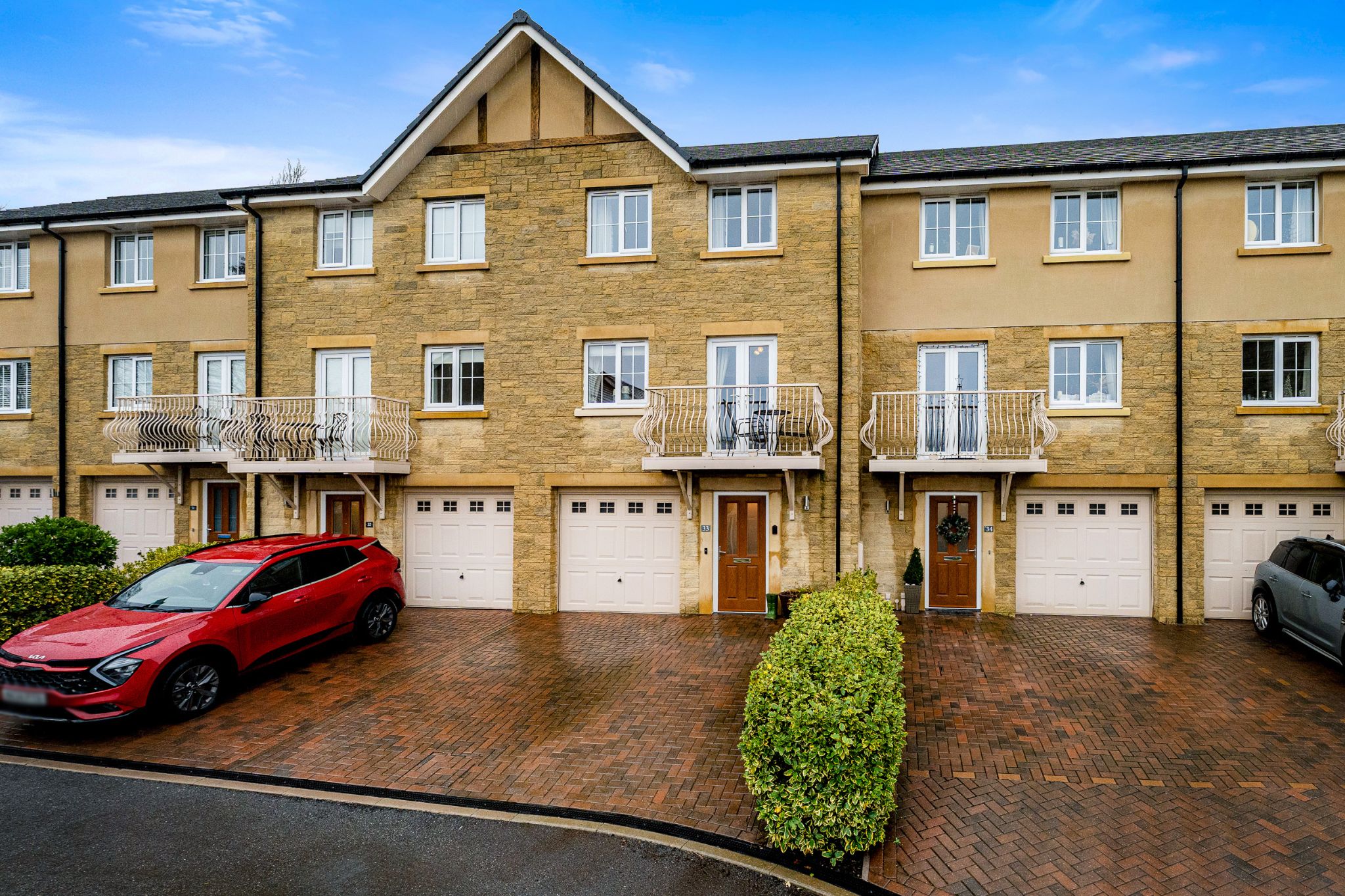 3 bedroom mews house For Sale in Bolton - Photograph 2.
