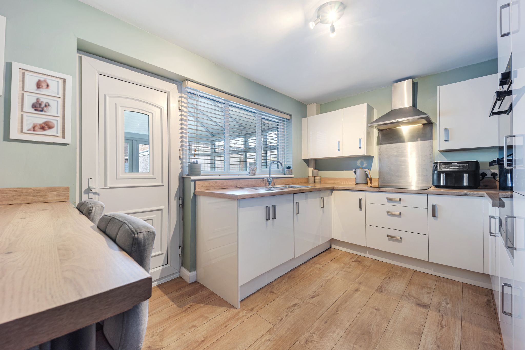 2 bedroom semi-detached house Sale Agreed in Bolton - Photograph 6.