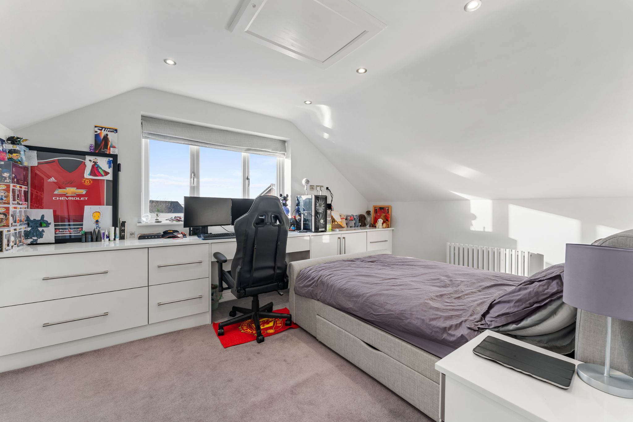 4 bedroom detached house For Sale in Bolton - Photograph 29.
