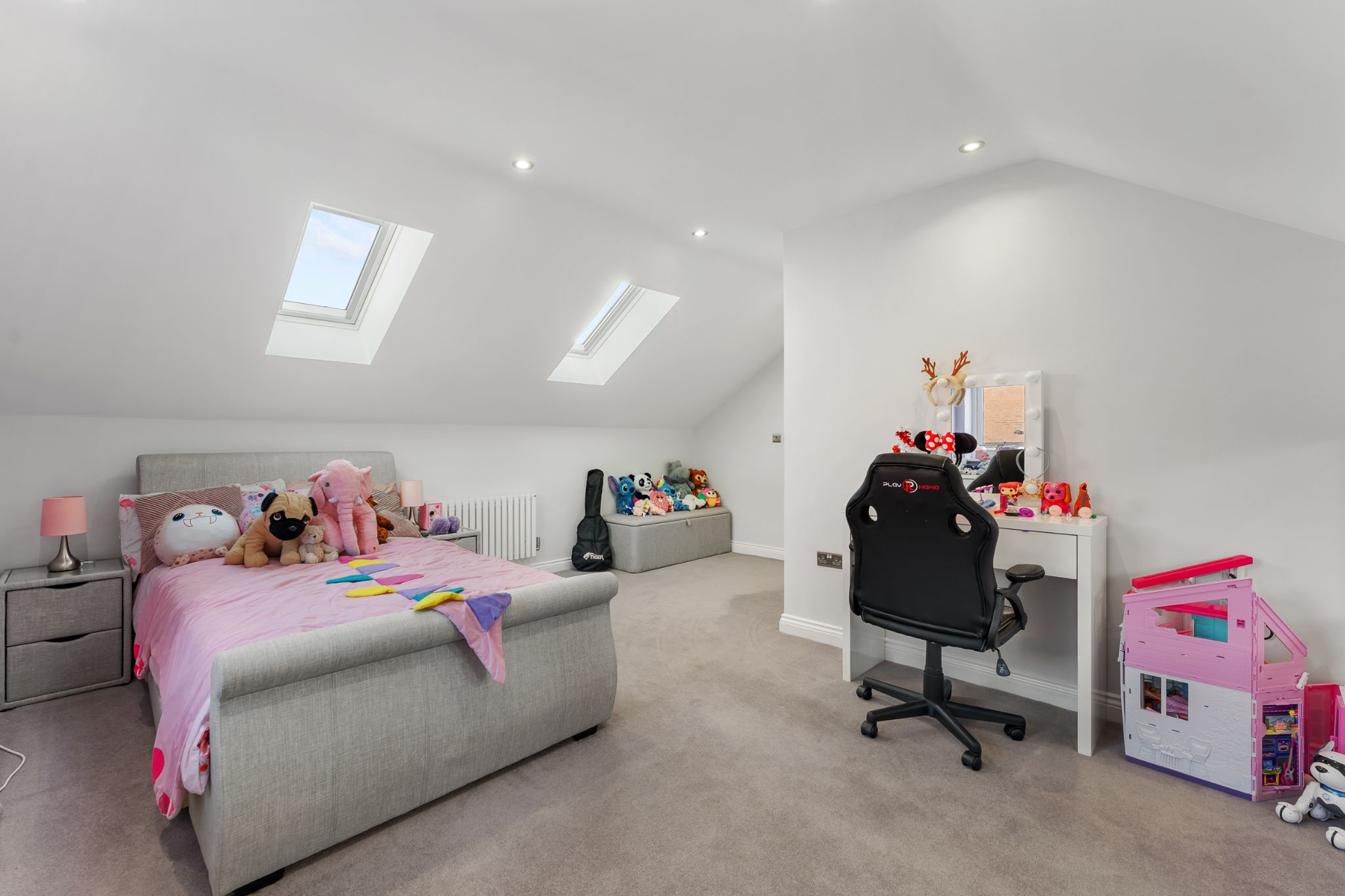4 bedroom detached house For Sale in Bolton - Photograph 31.