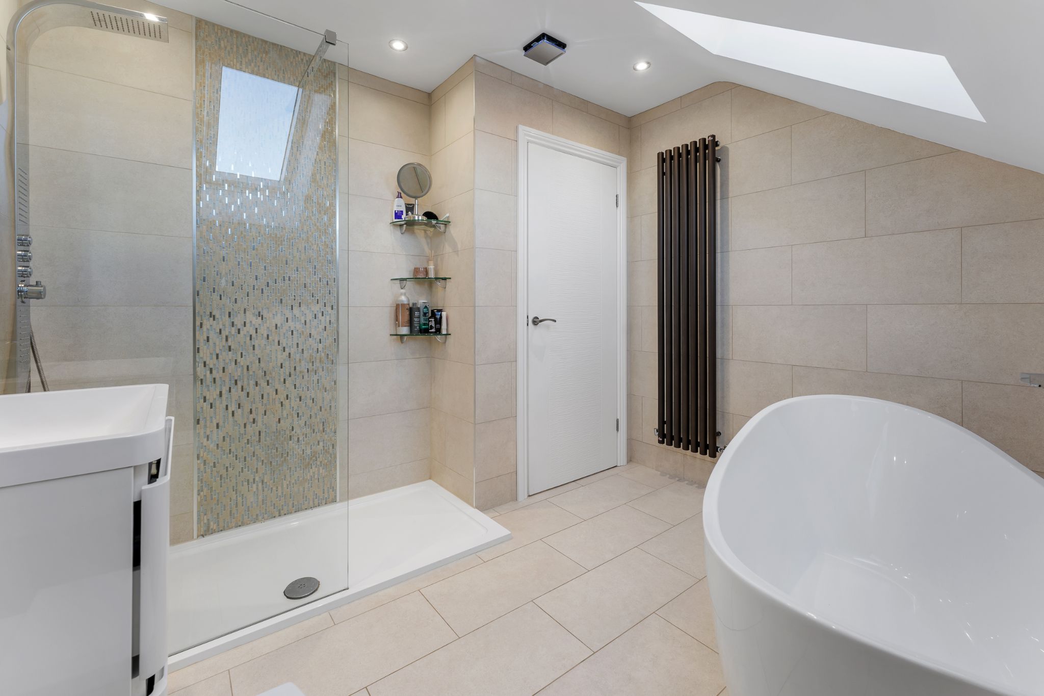 4 bedroom detached house For Sale in Bolton - Photograph 33.