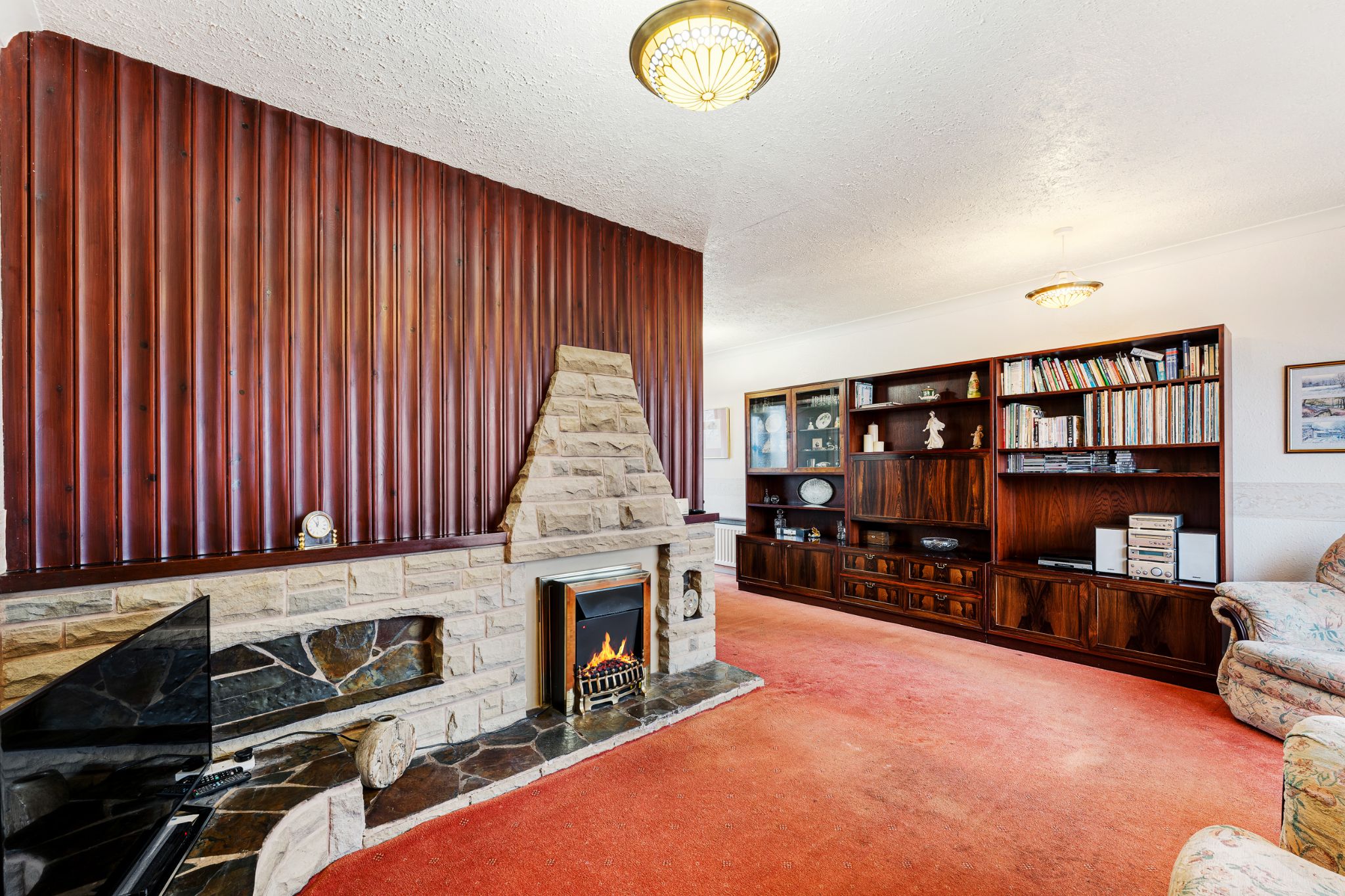 2 bedroom detached bungalow Sale Agreed in Bolton - Photograph 5.