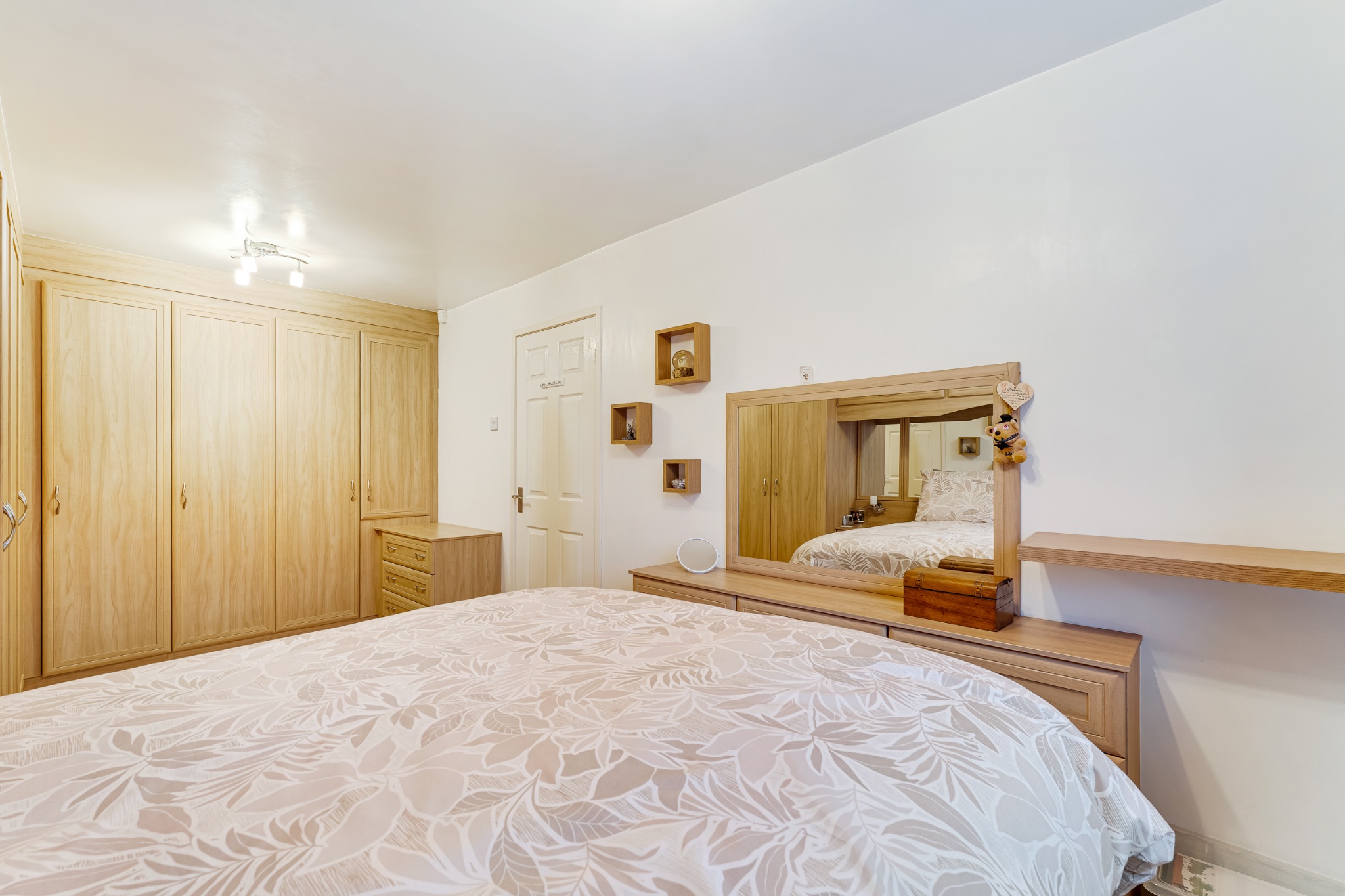 2 bedroom detached bungalow Sale Agreed in Bolton - Photograph 28.