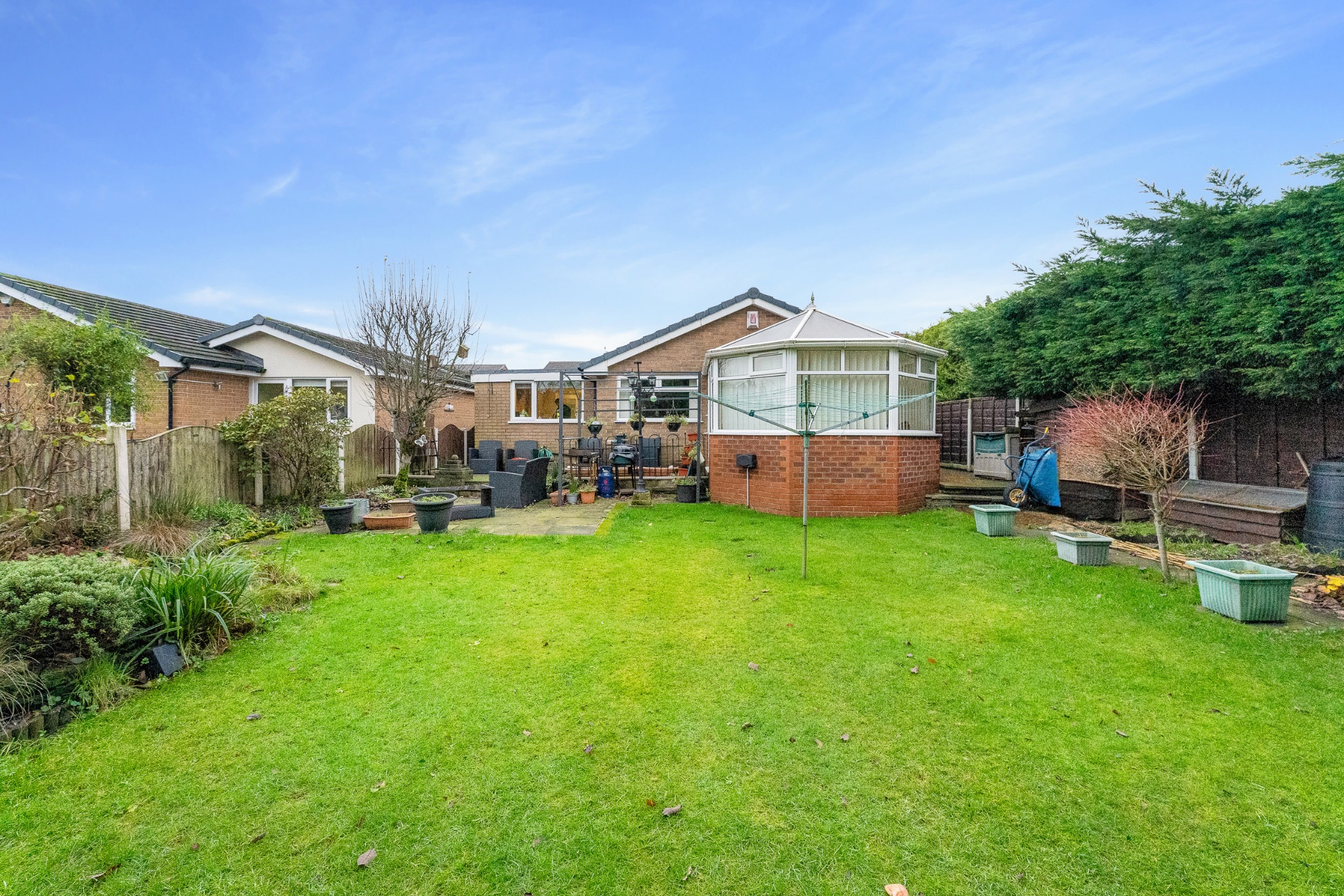 2 bedroom detached bungalow Sale Agreed in Bolton - Photograph 3.