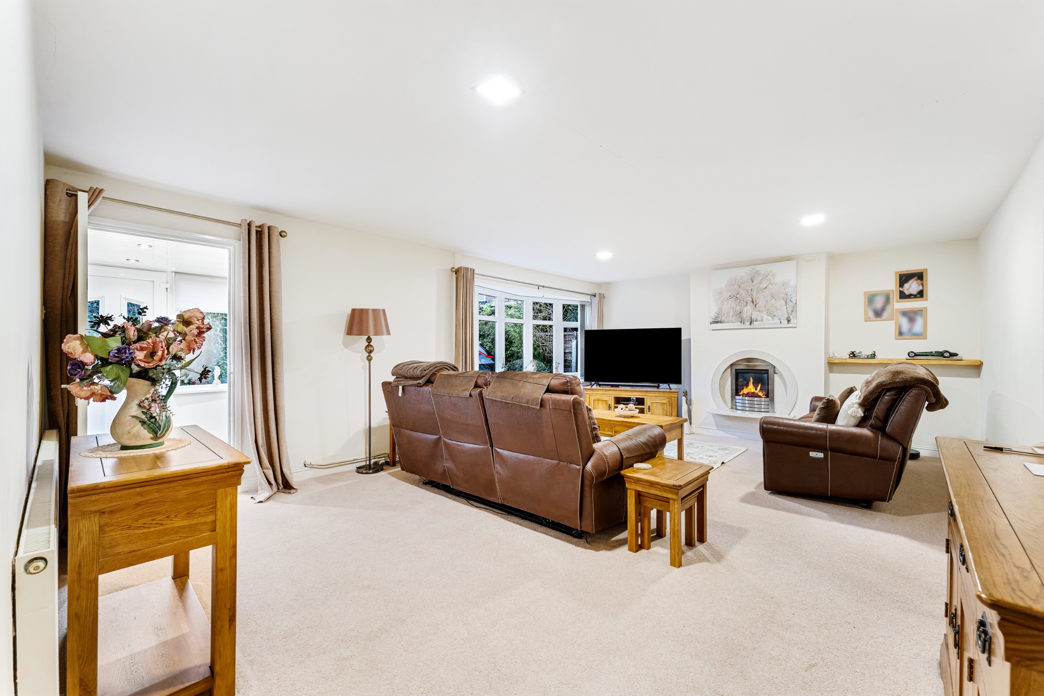 2 bedroom detached bungalow Sale Agreed in Bolton - Photograph 18.