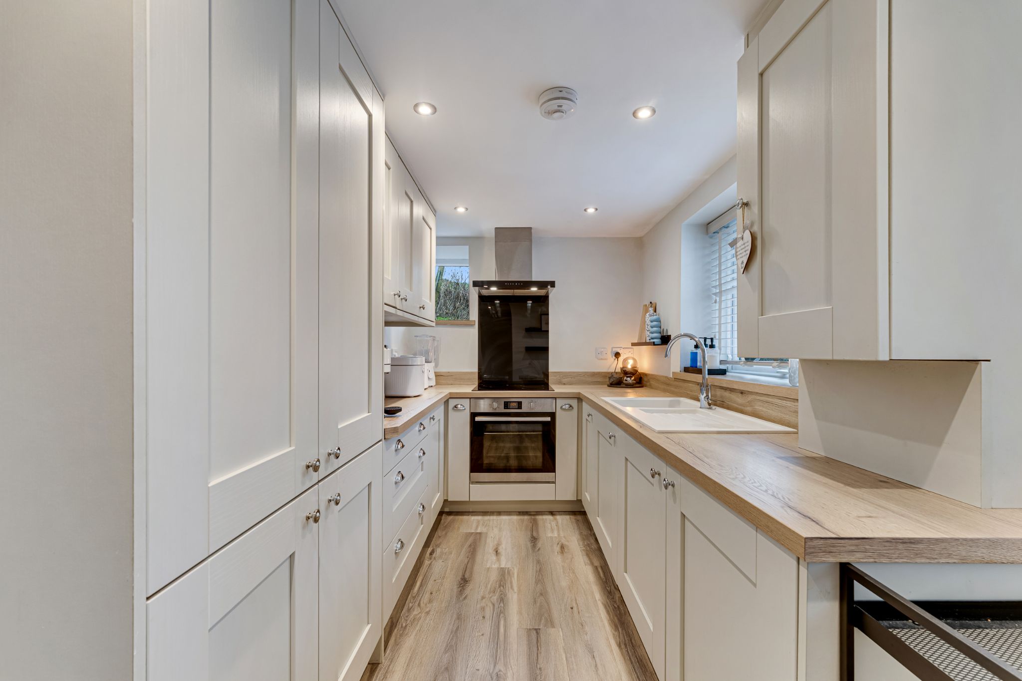 2 bedroom cottage house Sale Agreed in Bolton - Photograph 16.