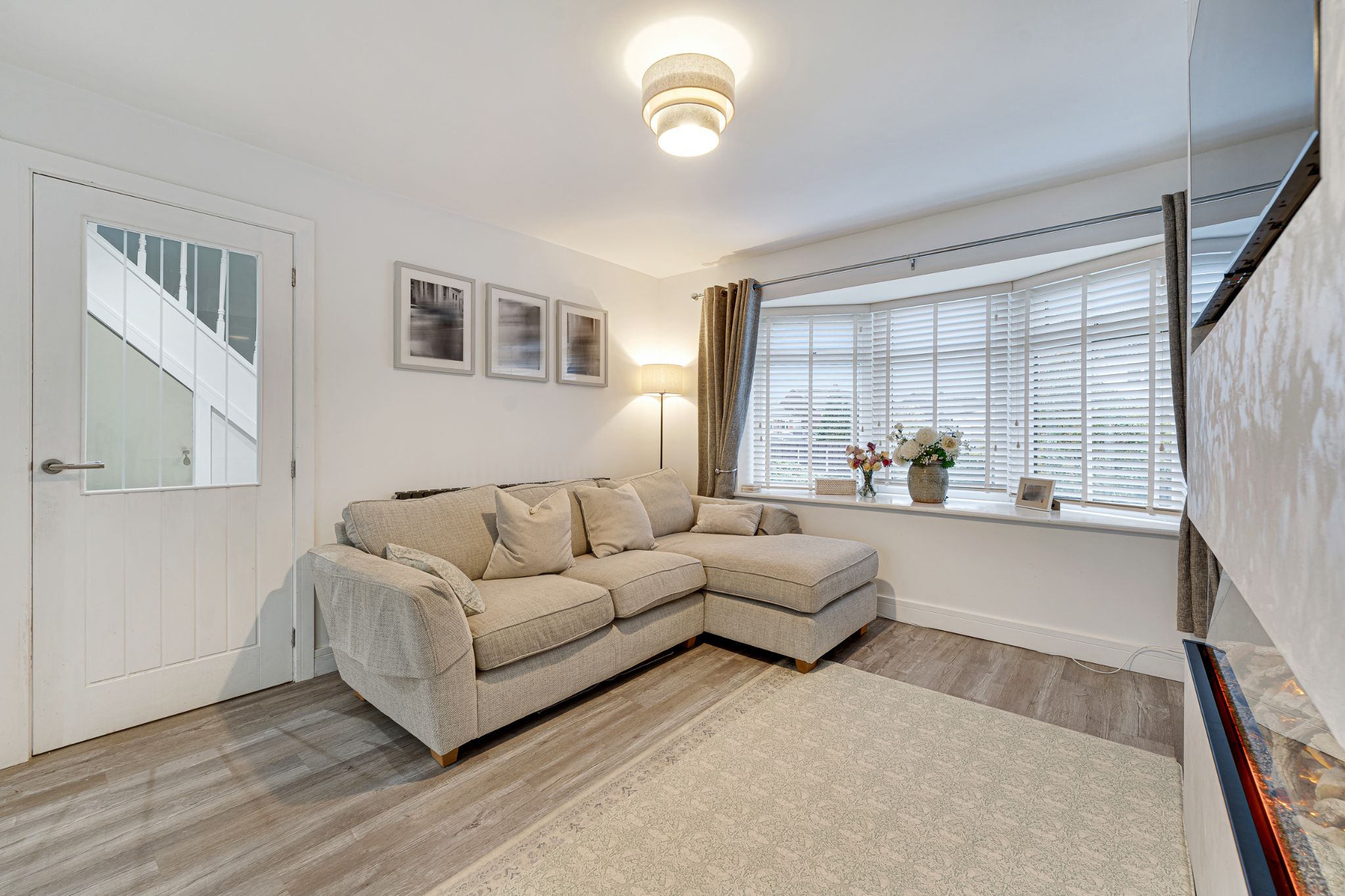 3 bedroom semi-detached house Sale Agreed in Bolton - Photograph 5.