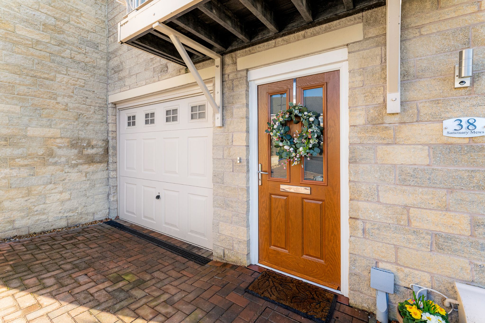 3 bedroom mews house For Sale in Bolton - Photograph 5.