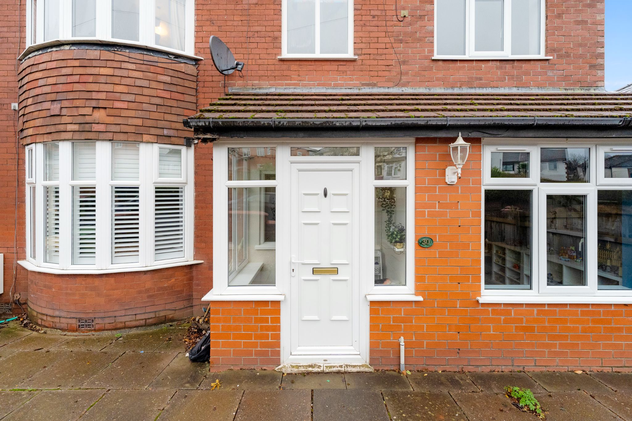 4 bedroom semi-detached house Sale Agreed in Bolton - Photograph 3.
