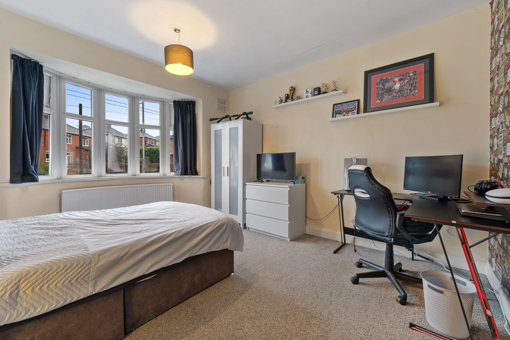 4 bedroom semi-detached house Sale Agreed in Bolton - Photograph 26.