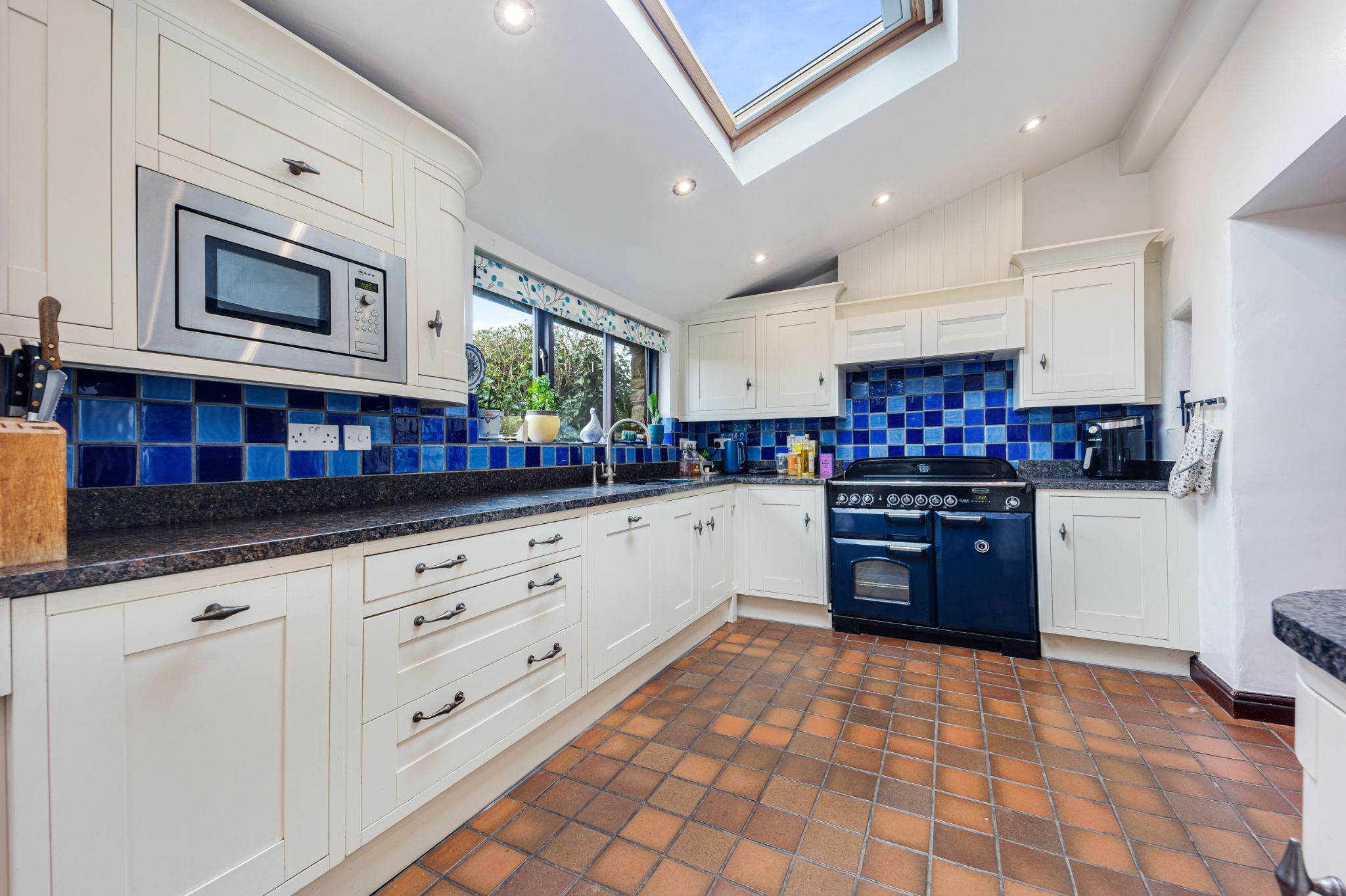 5 bedroom cottage house For Sale in Bolton - Photograph 16.