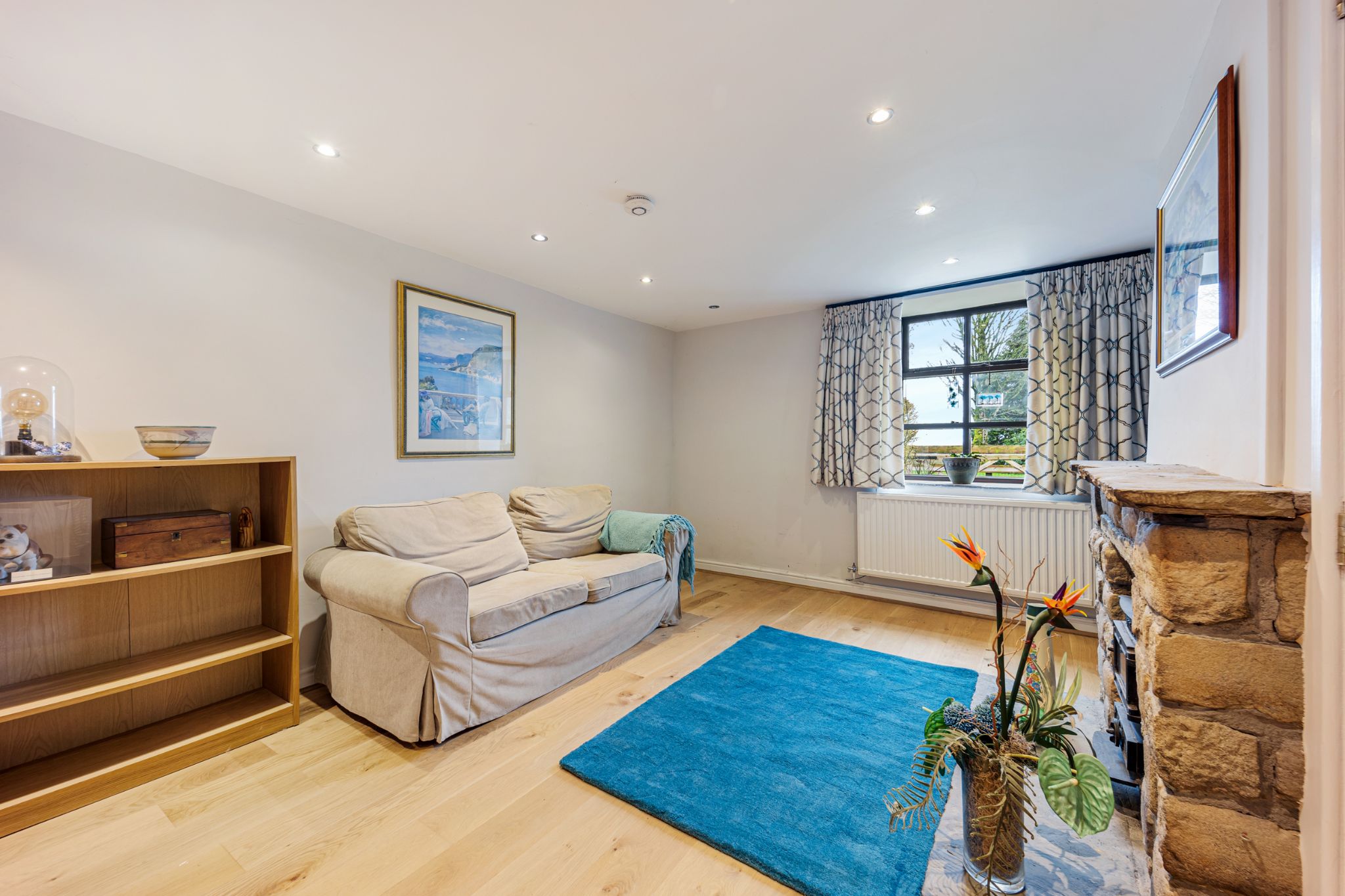 5 bedroom cottage house For Sale in Bolton - Photograph 10.