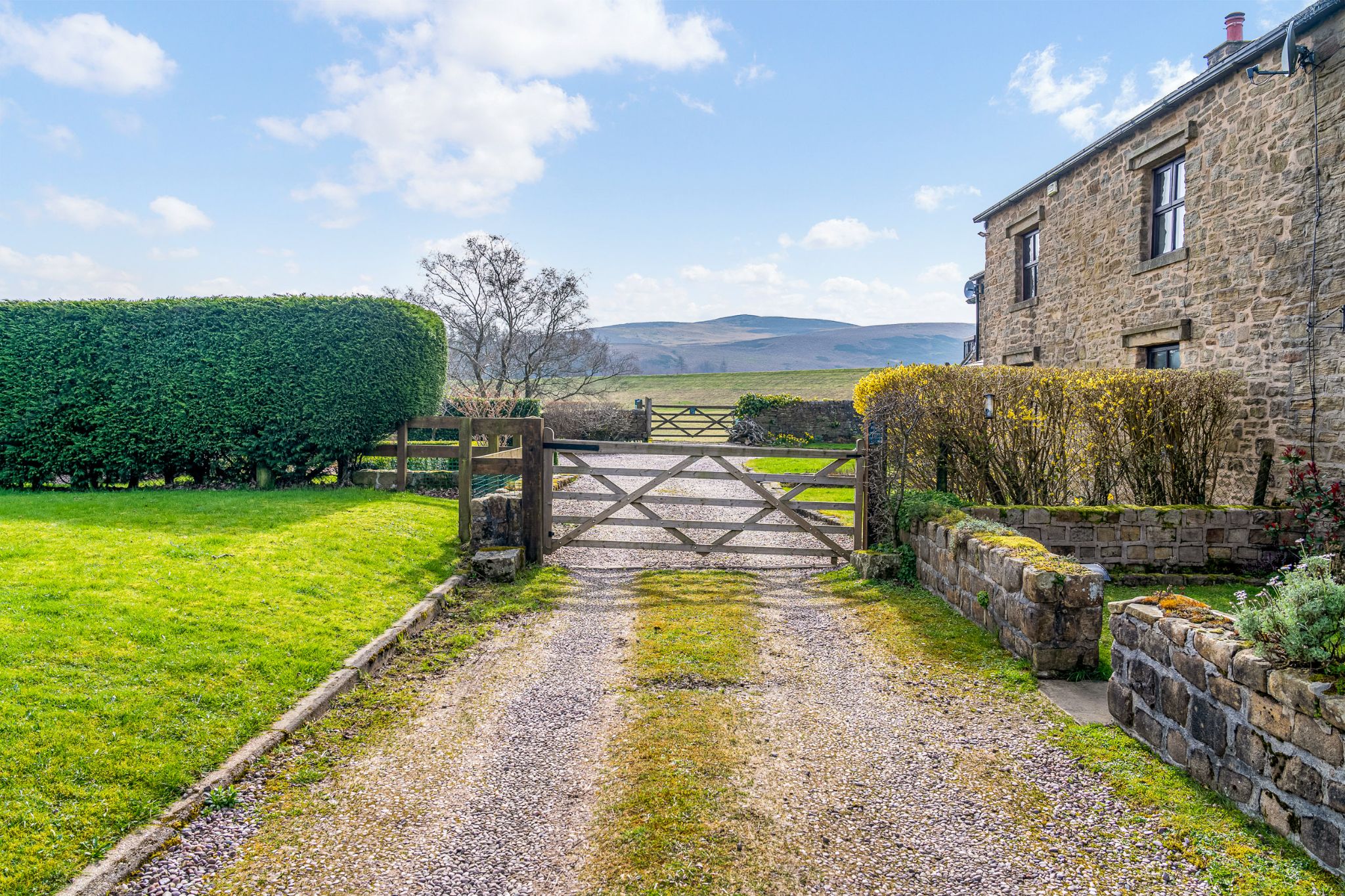 5 bedroom cottage house For Sale in Bolton - Photograph 56.