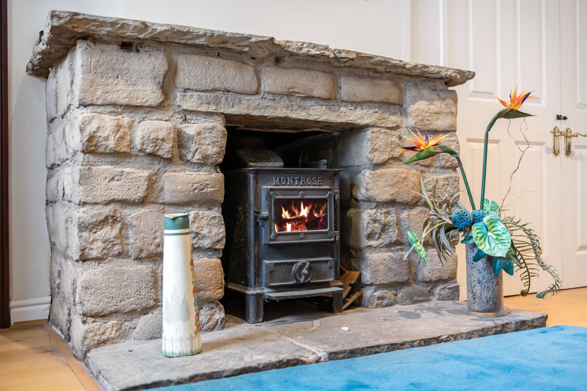 5 bedroom cottage house For Sale in Bolton - Photograph 11.