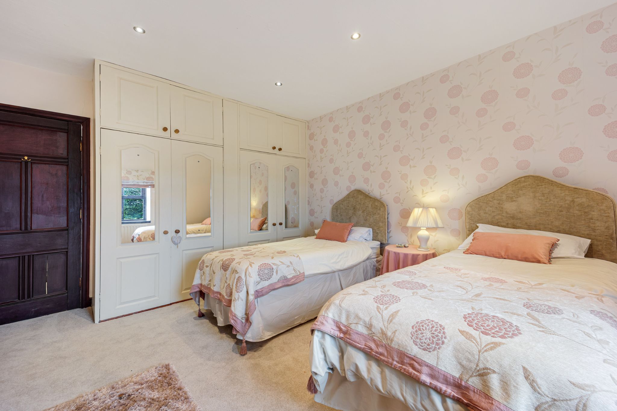 5 bedroom cottage house For Sale in Bolton - Photograph 38.
